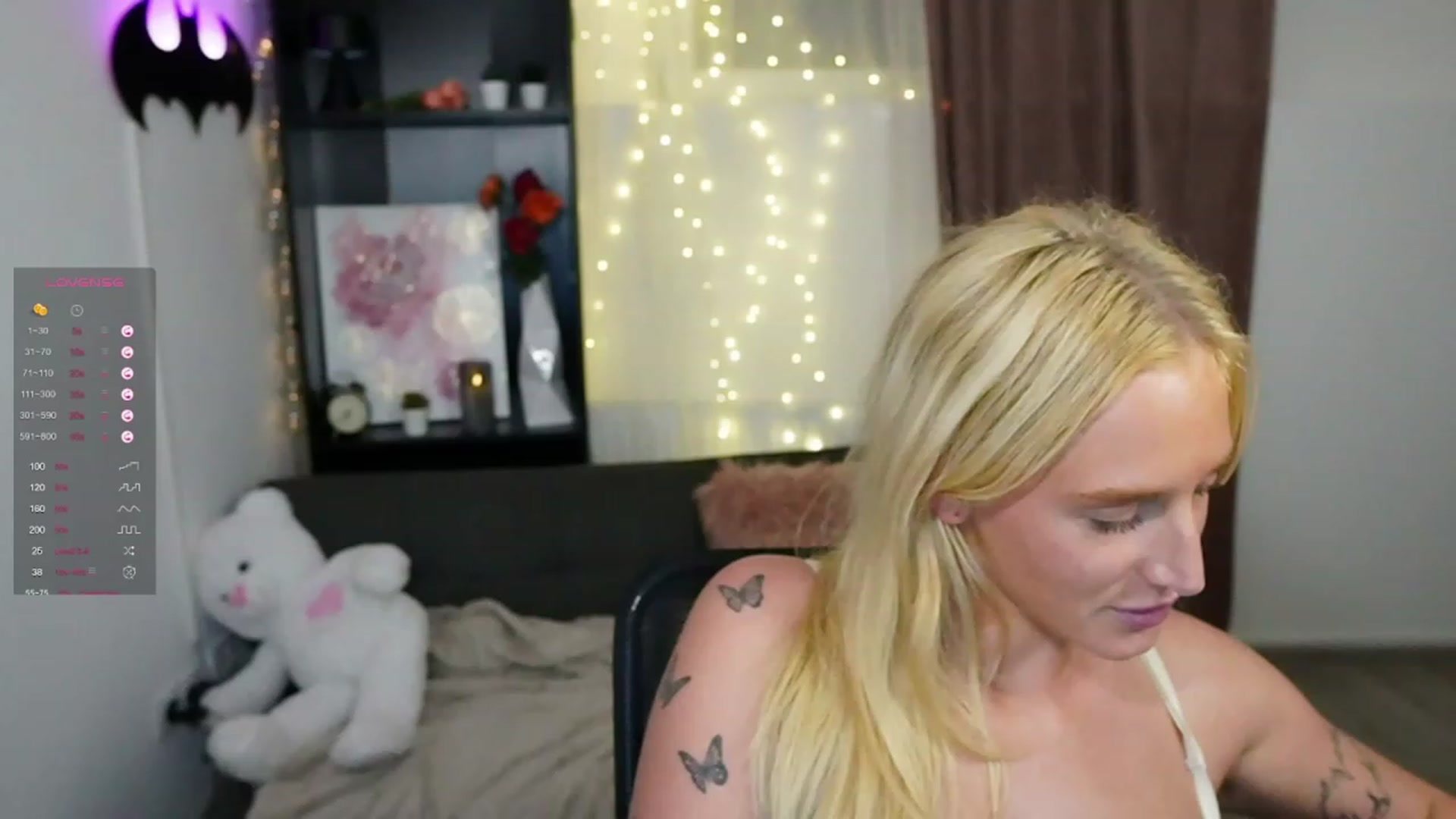 Gallery image thumbnail from NicoletteShea's myfreecams stream on, 10/30/2023, 24:03 image 10 of 20