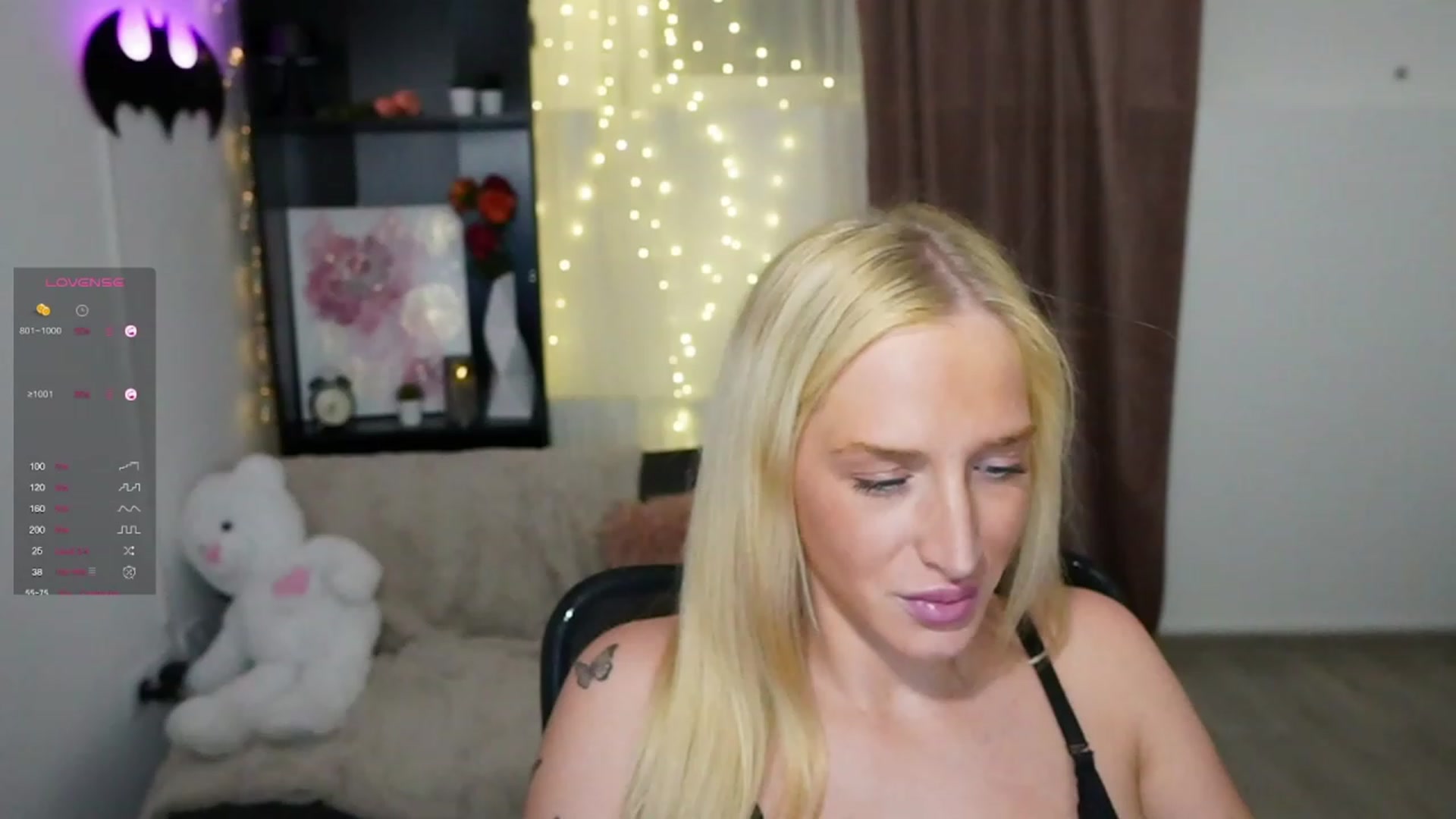 Gallery image thumbnail from NicoletteShea's myfreecams stream on, 11/02/2023, 15:36 image 18 of 20