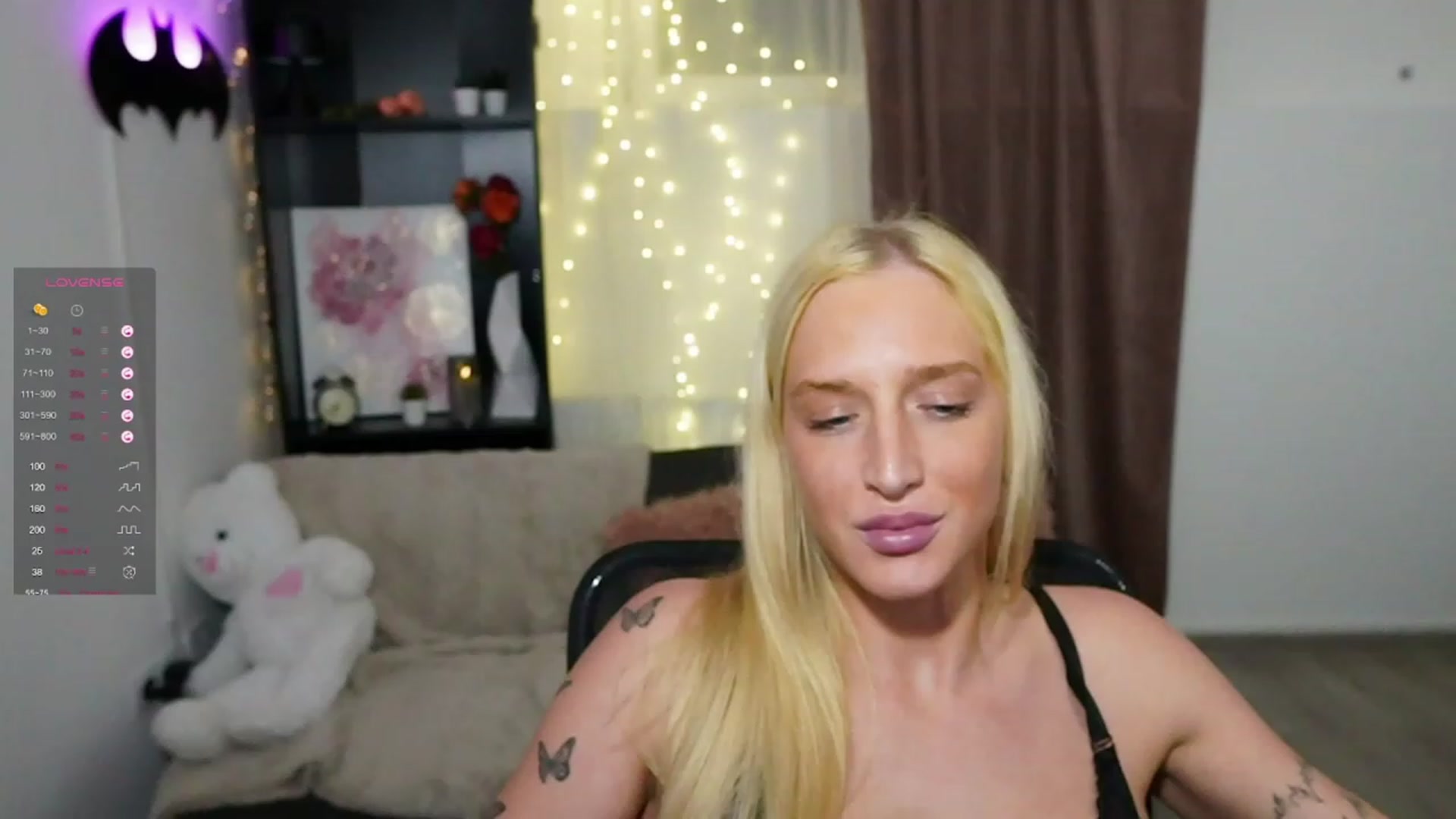 Gallery image thumbnail from NicoletteShea's myfreecams stream on, 11/02/2023, 19:02 image 17 of 20