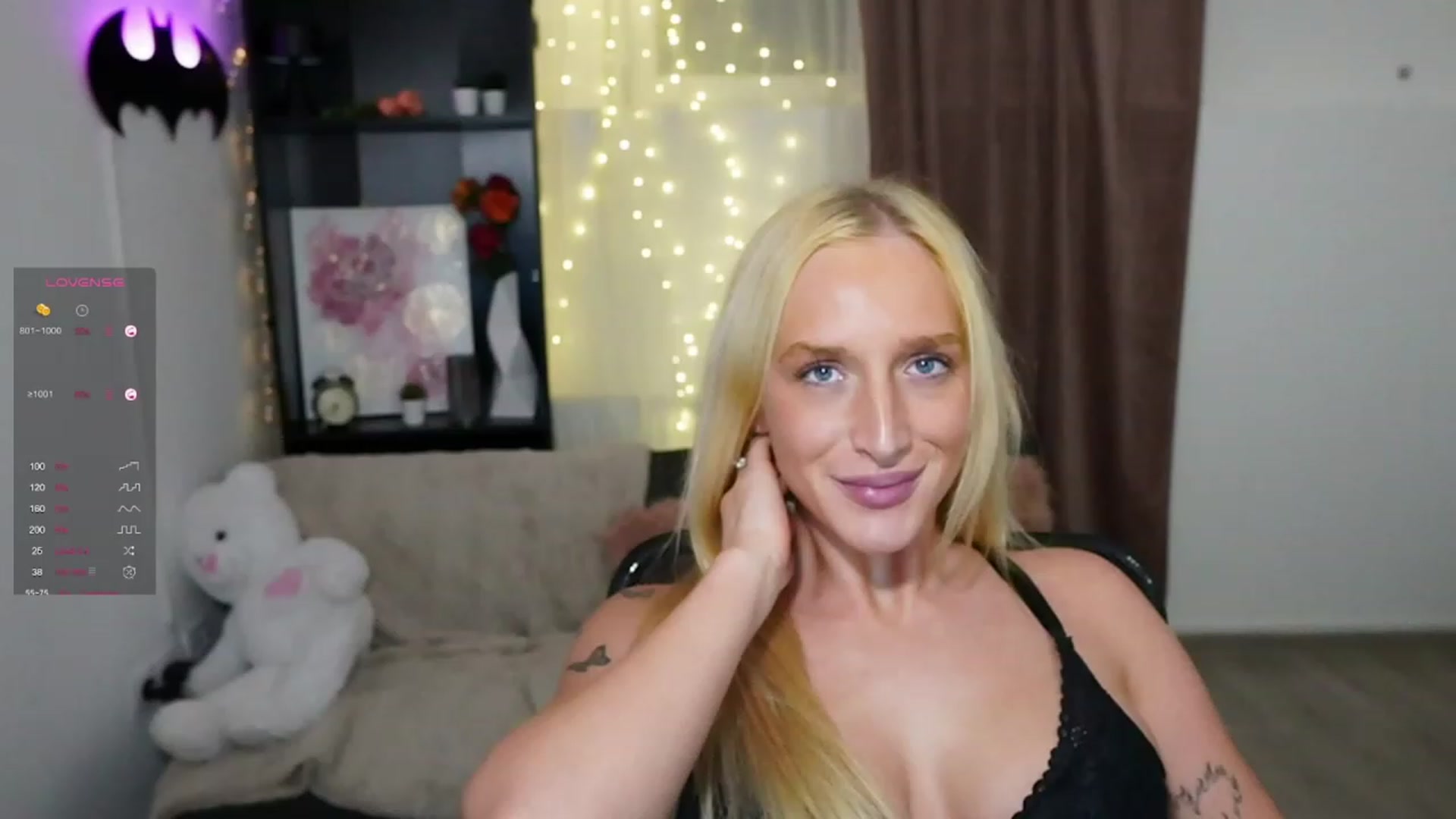 Gallery image thumbnail from NicoletteShea's myfreecams stream on, 11/02/2023, 20:16 image 15 of 20