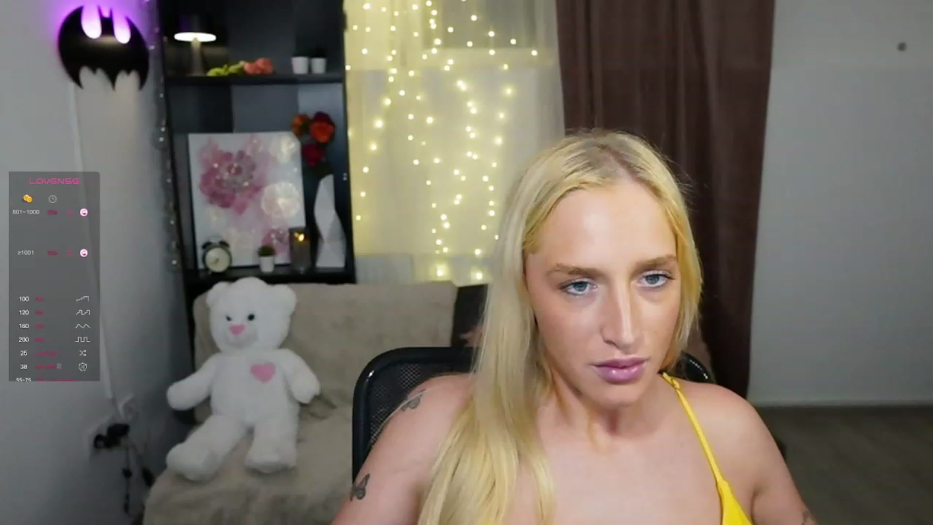 Gallery image thumbnail from NicoletteShea's myfreecams stream on, 11/03/2023, 16:21 image 15 of 20