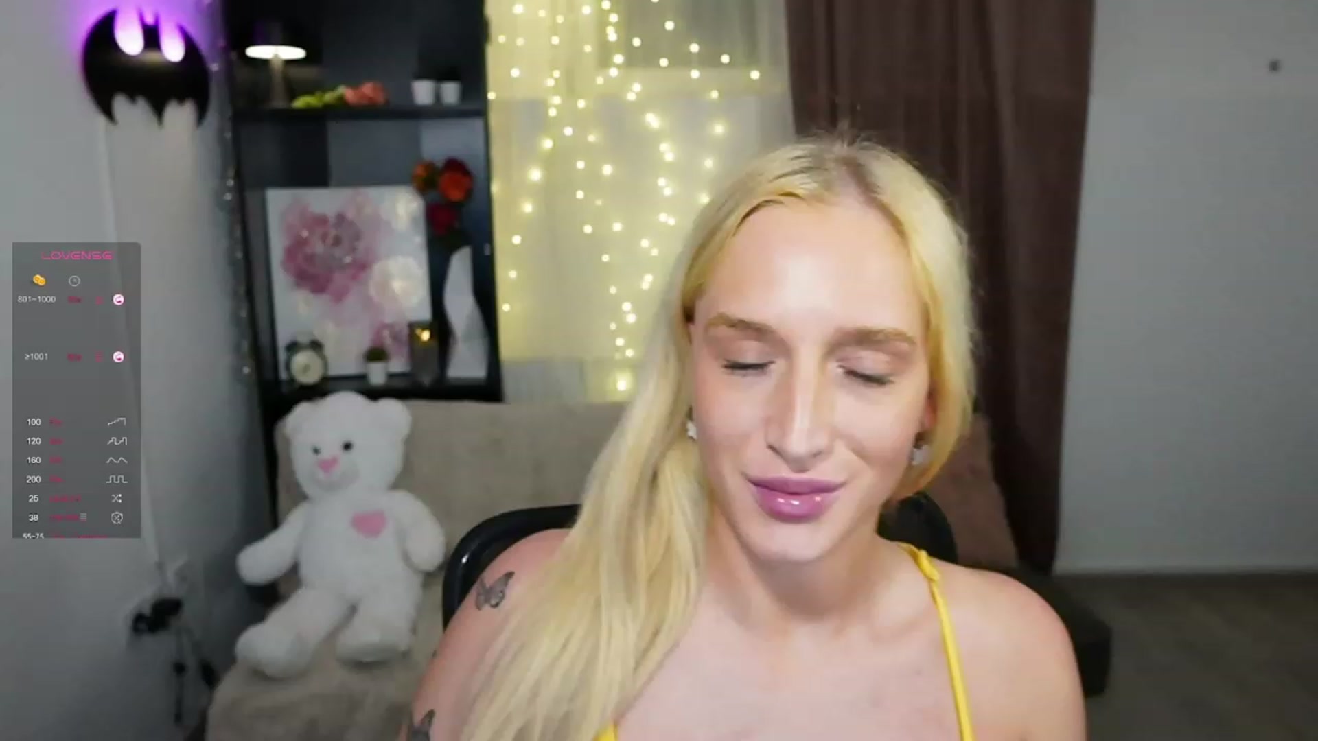 Gallery image thumbnail from NicoletteShea's myfreecams stream on, 11/03/2023, 19:21 image 2 of 20