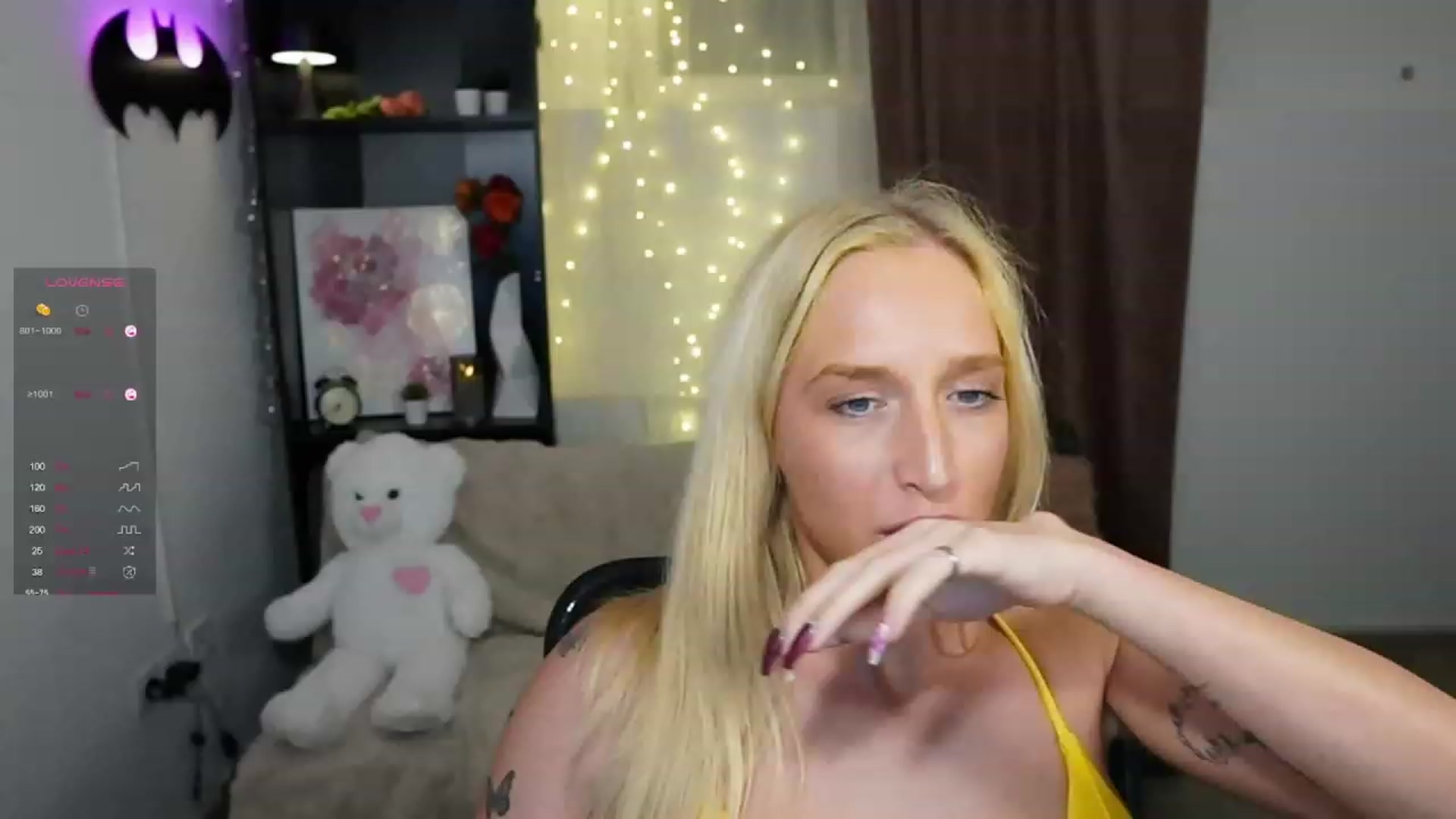 Gallery image thumbnail from NicoletteShea's myfreecams stream on, 11/03/2023, 19:38 image 20 of 20
