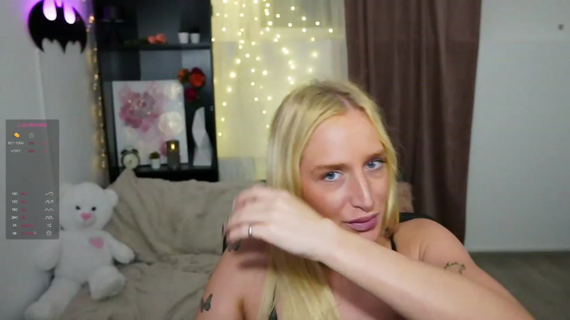 Gallery image thumbnail from NicoletteShea's myfreecams stream on, 11/05/2023, 21:07 image 15 of 20