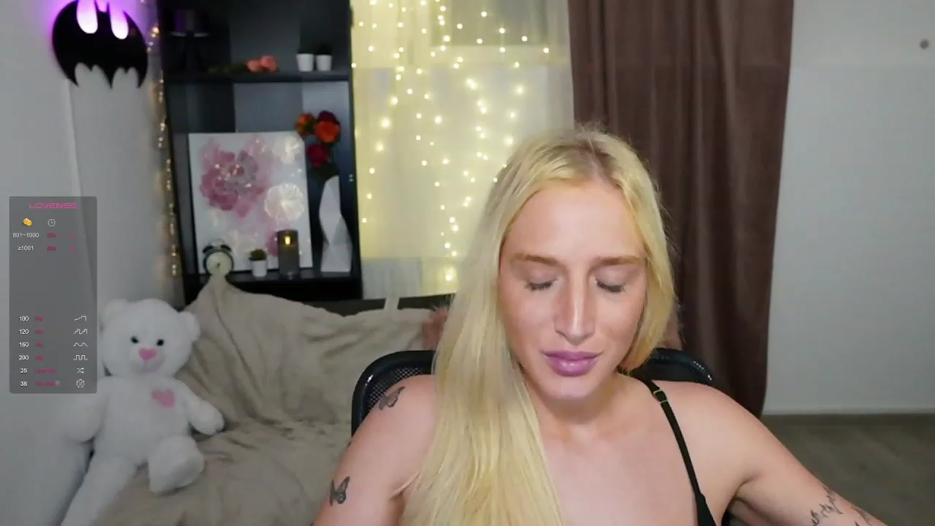 Gallery image thumbnail from NicoletteShea's myfreecams stream on, 11/05/2023, 22:36 image 10 of 20