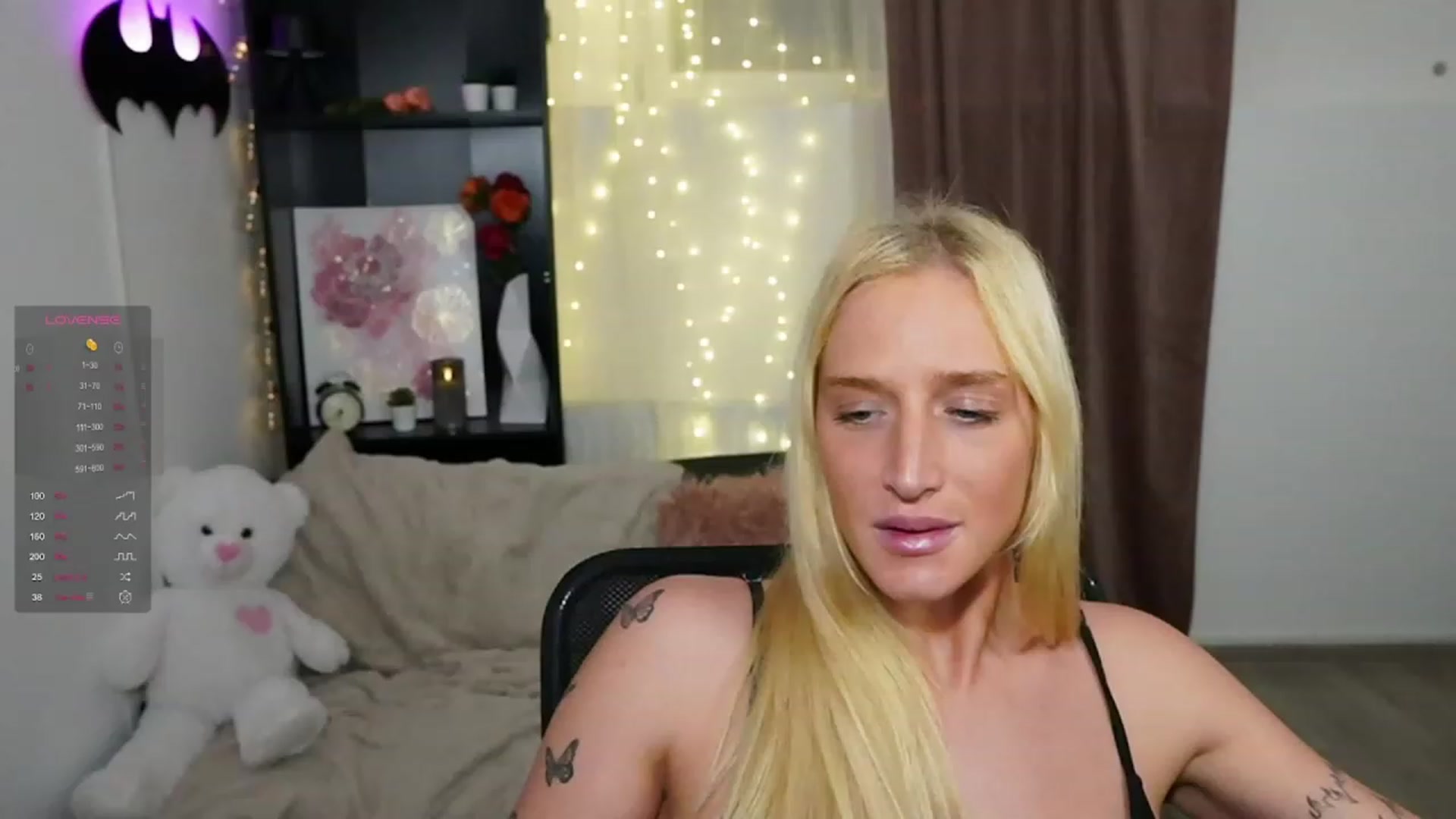 Gallery image thumbnail from NicoletteShea's myfreecams stream on, 11/05/2023, 22:36 image 1 of 20