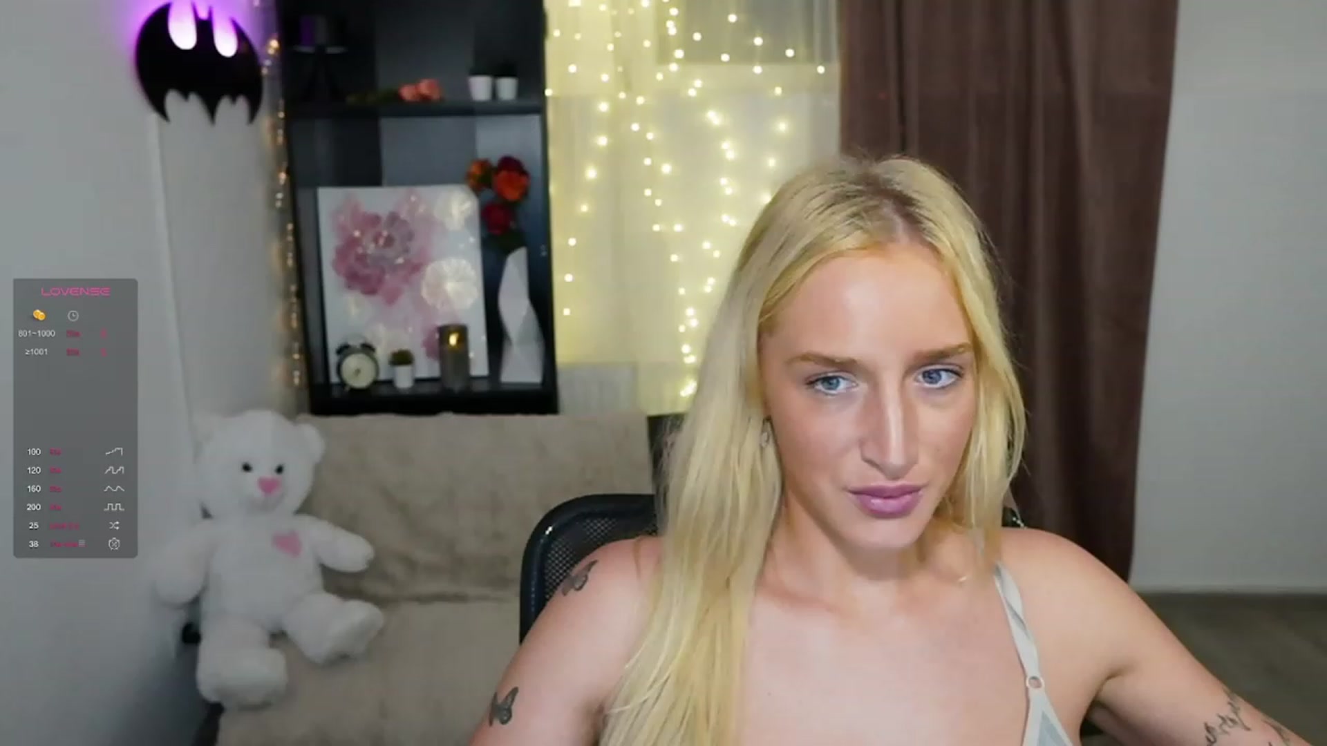 Gallery image thumbnail from NicoletteShea's myfreecams stream on, 11/06/2023, 15:03 image 16 of 20