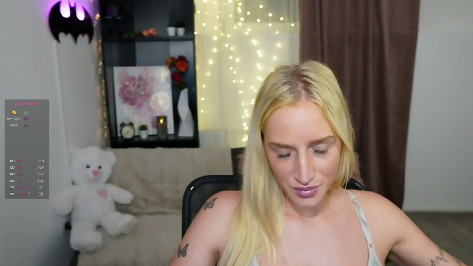 Gallery image thumbnail from NicoletteShea's myfreecams stream on, 11/06/2023, 15:03 image 17 of 20
