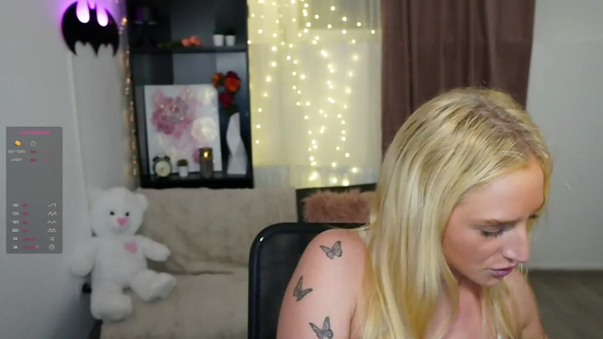 Gallery image thumbnail from NicoletteShea's myfreecams stream on, 11/06/2023, 15:23 image 7 of 20