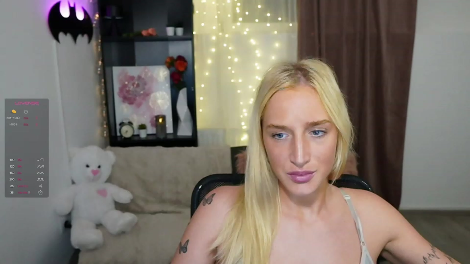 Gallery image thumbnail from NicoletteShea's myfreecams stream on, 11/06/2023, 15:23 image 4 of 20