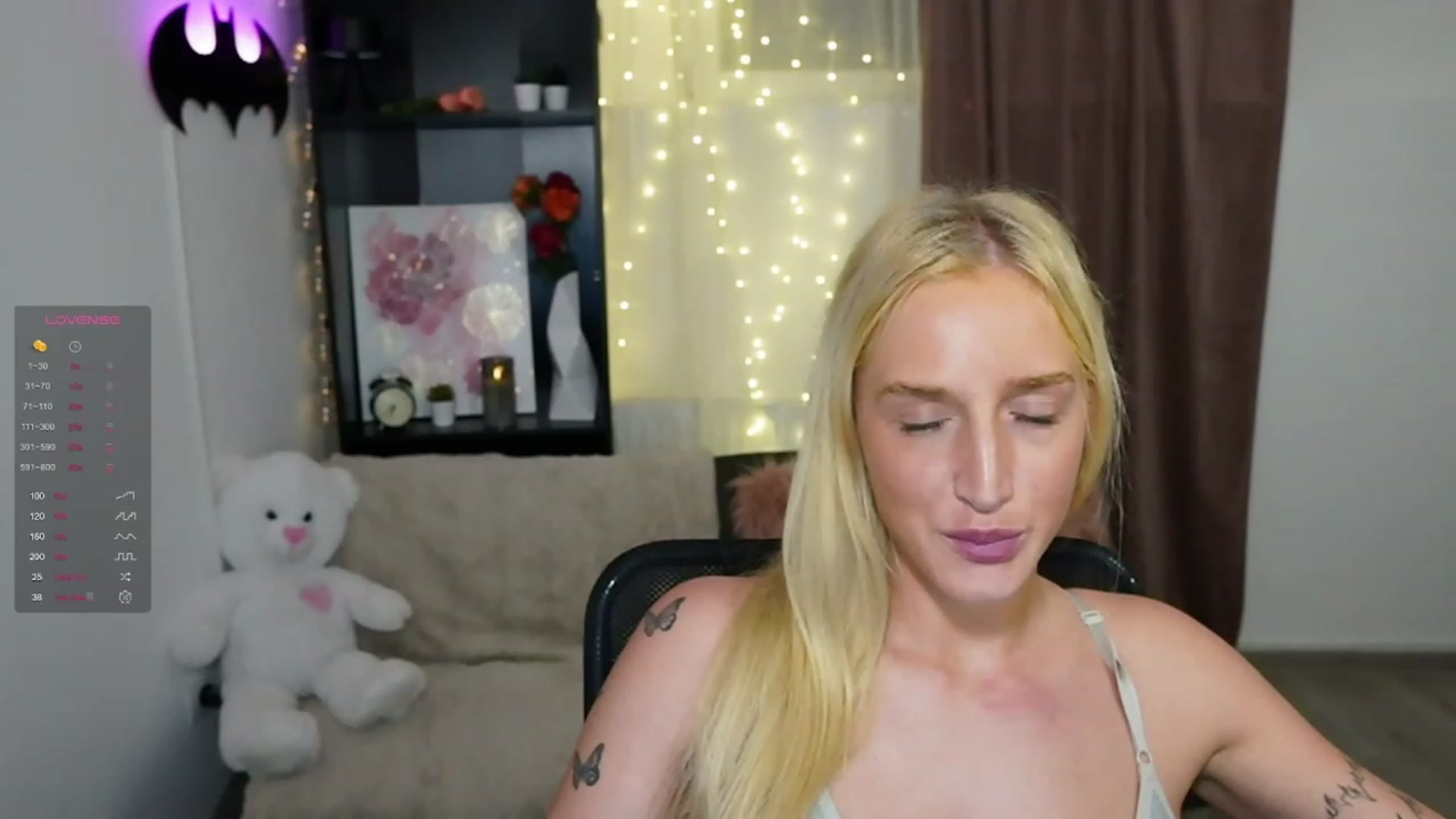 Gallery image thumbnail from NicoletteShea's myfreecams stream on, 11/06/2023, 15:23 image 13 of 20