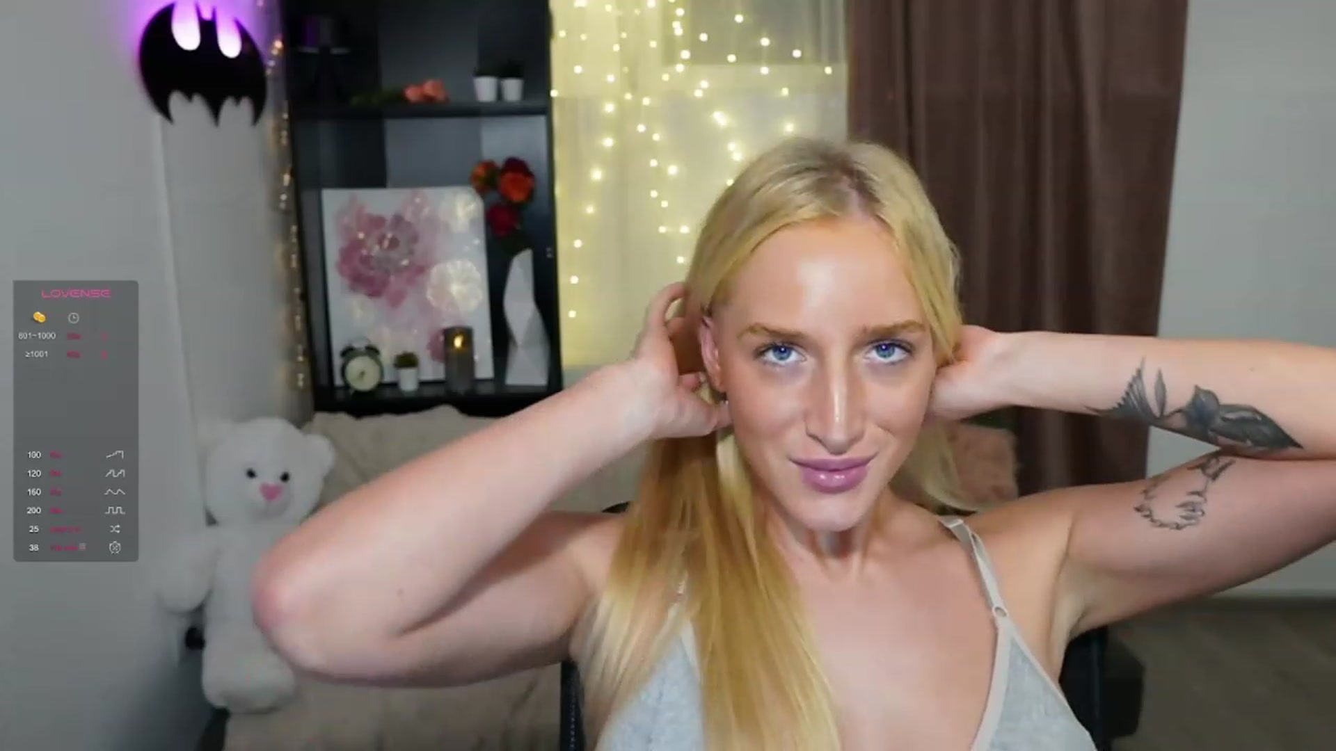 Gallery image thumbnail from NicoletteShea's myfreecams stream on, 11/06/2023, 17:44 image 12 of 20