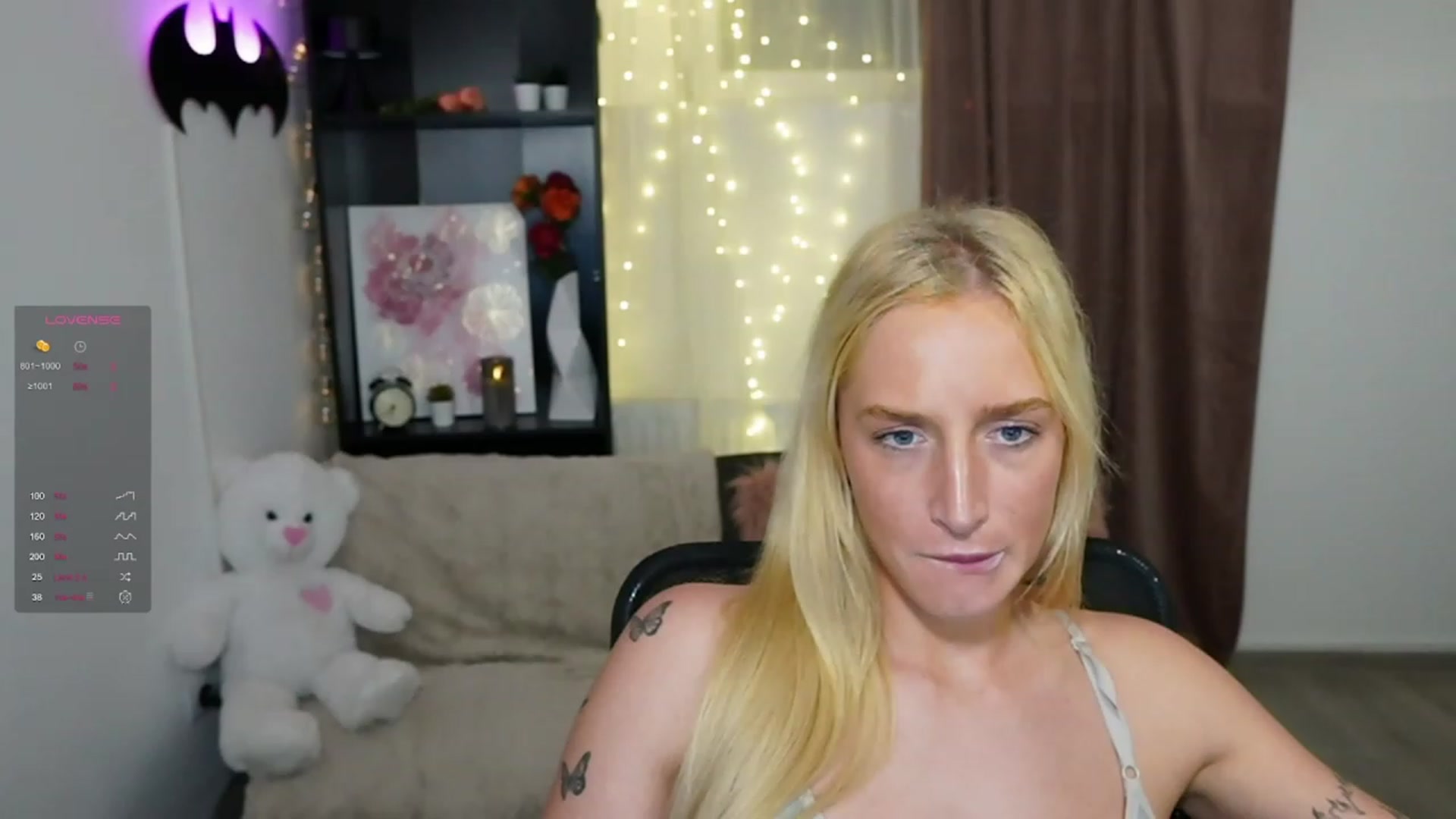 Gallery image thumbnail from NicoletteShea's myfreecams stream on, 11/06/2023, 17:44 image 3 of 20