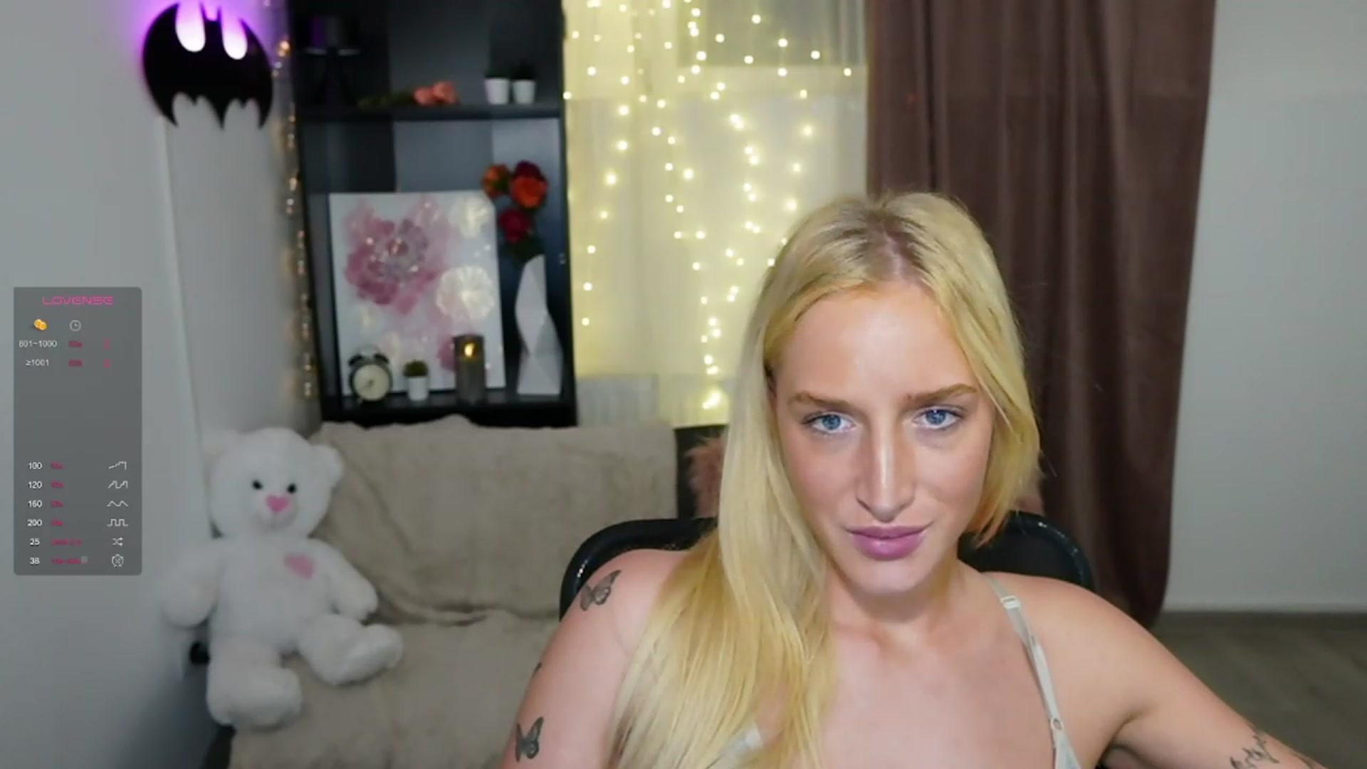 Gallery image thumbnail from NicoletteShea's myfreecams stream on, 11/06/2023, 17:44 image 10 of 20