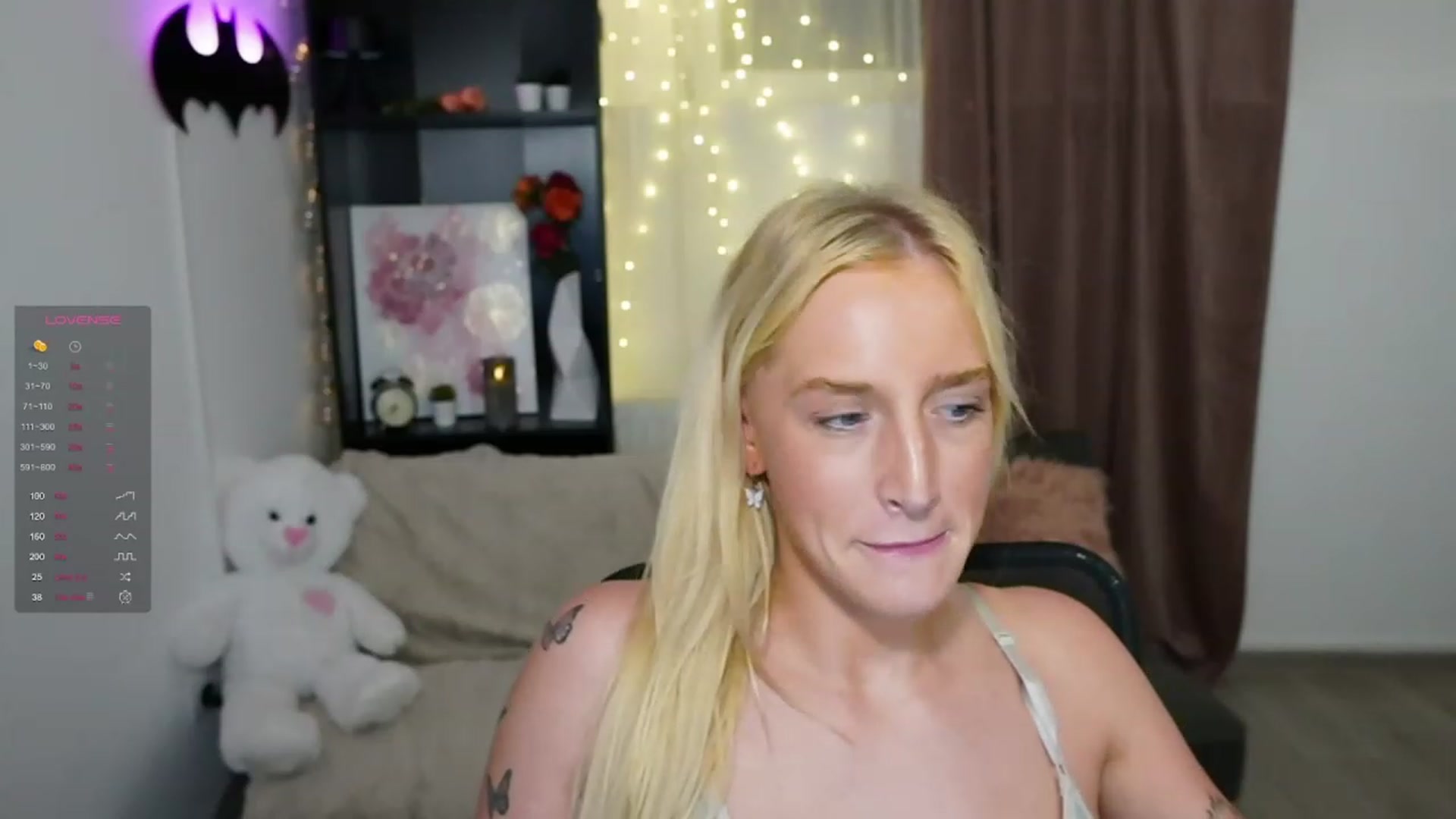 Gallery image thumbnail from NicoletteShea's myfreecams stream on, 11/06/2023, 17:44 image 18 of 20