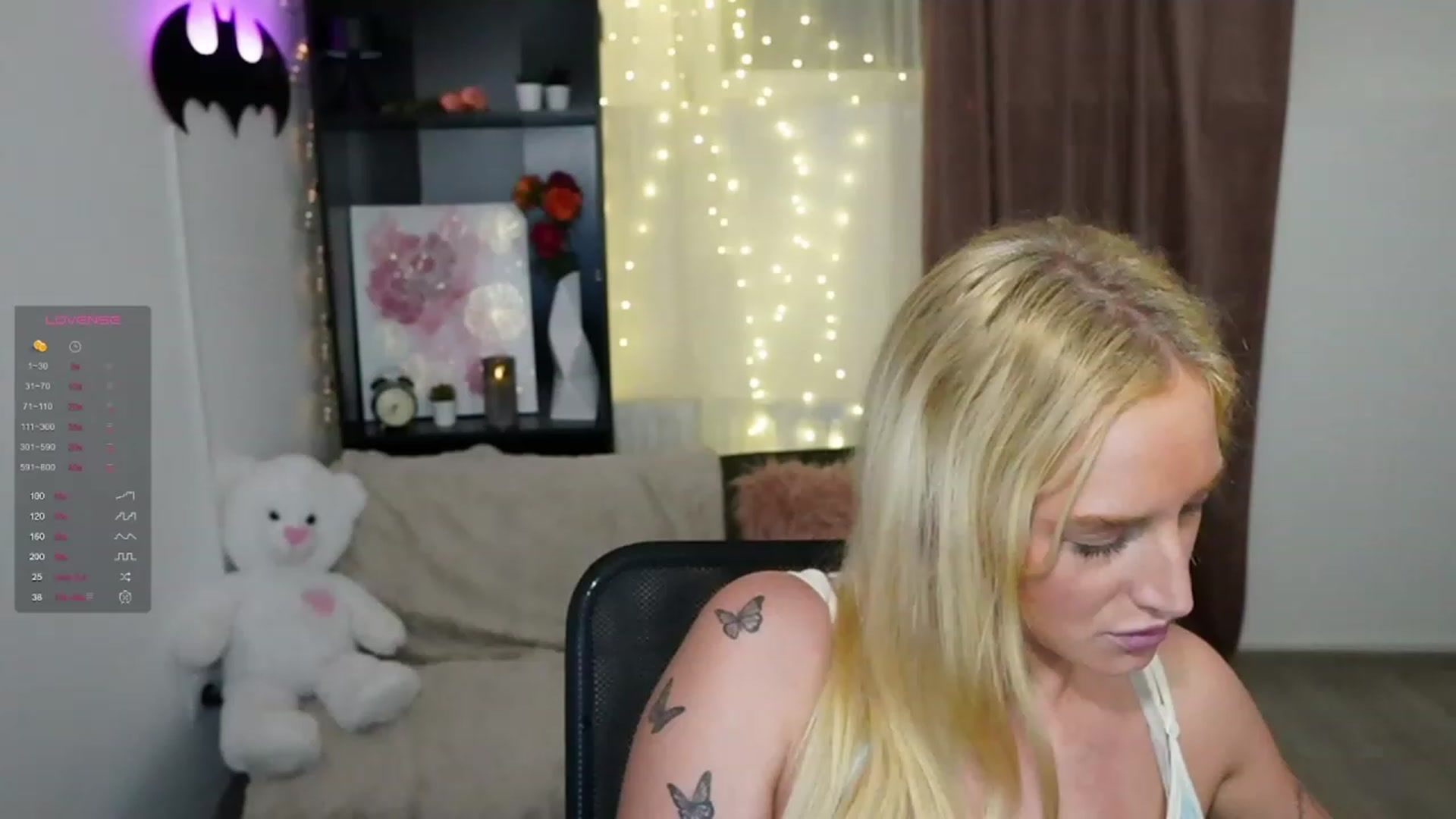 Gallery image thumbnail from NicoletteShea's myfreecams stream on, 11/06/2023, 18:03 image 4 of 20