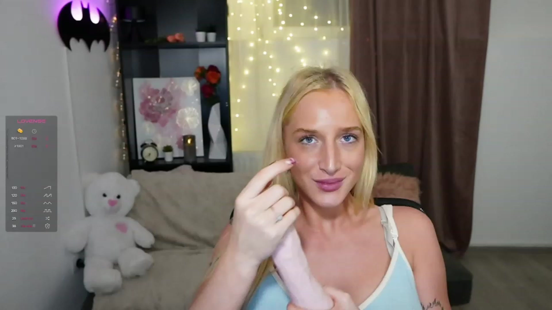 Gallery image thumbnail from NicoletteShea's myfreecams stream on, 11/06/2023, 18:51 image 10 of 20
