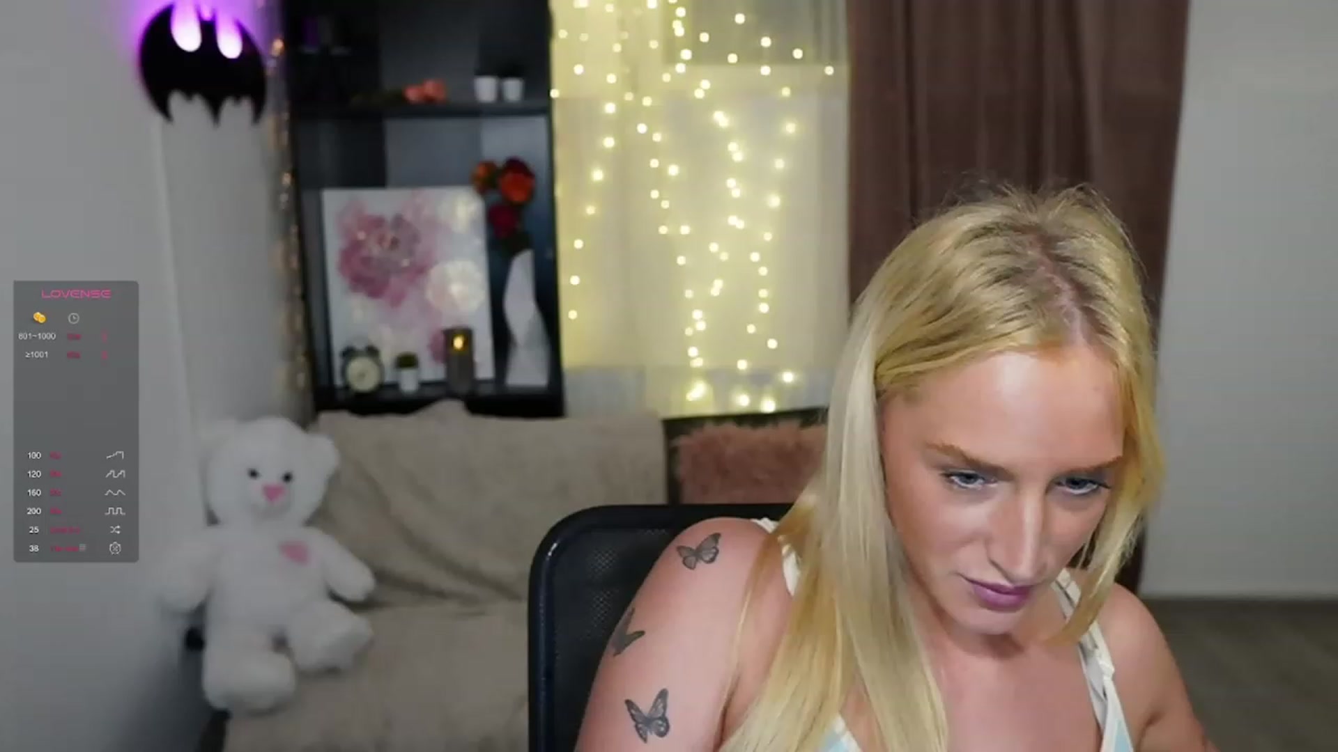 Gallery image thumbnail from NicoletteShea's myfreecams stream on, 11/06/2023, 18:51 image 17 of 20