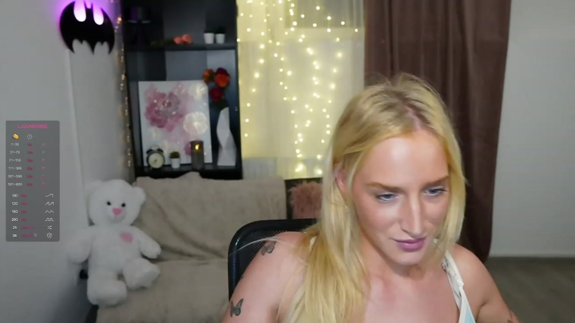 Gallery image thumbnail from NicoletteShea's myfreecams stream on, 11/06/2023, 18:51 image 15 of 20