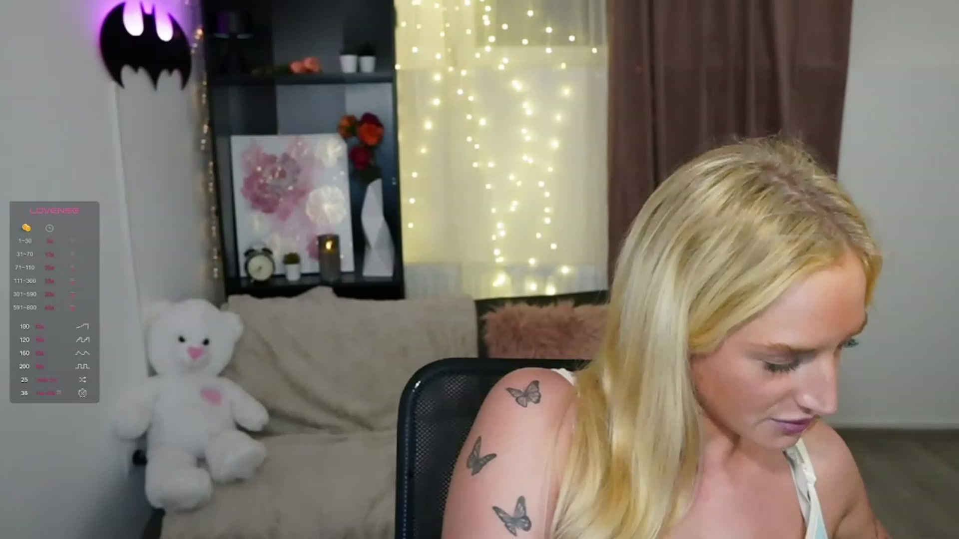 Gallery image thumbnail from NicoletteShea's myfreecams stream on, 11/06/2023, 18:51 image 18 of 20