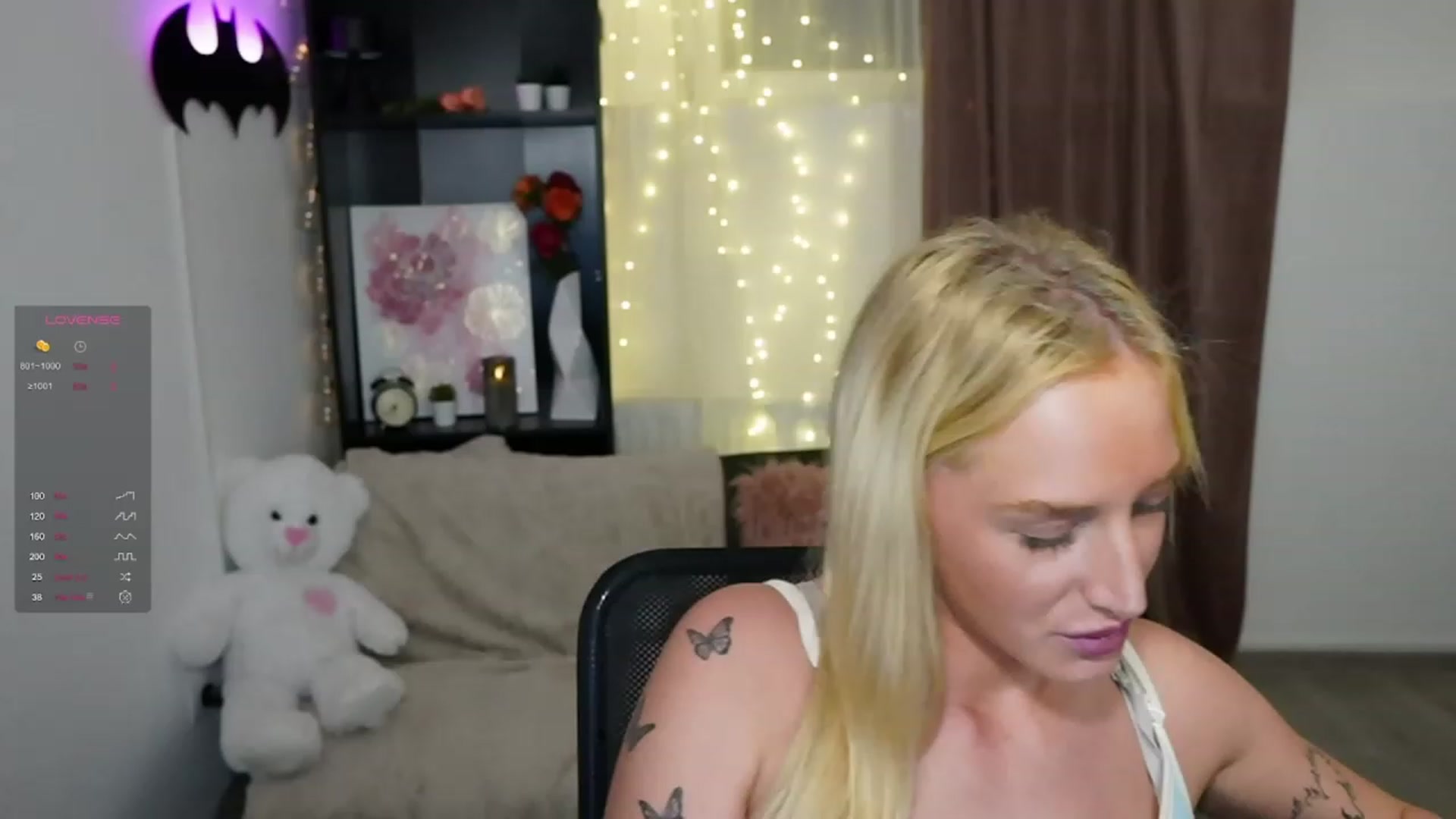 Gallery image thumbnail from NicoletteShea's myfreecams stream on, 11/06/2023, 18:51 image 6 of 20