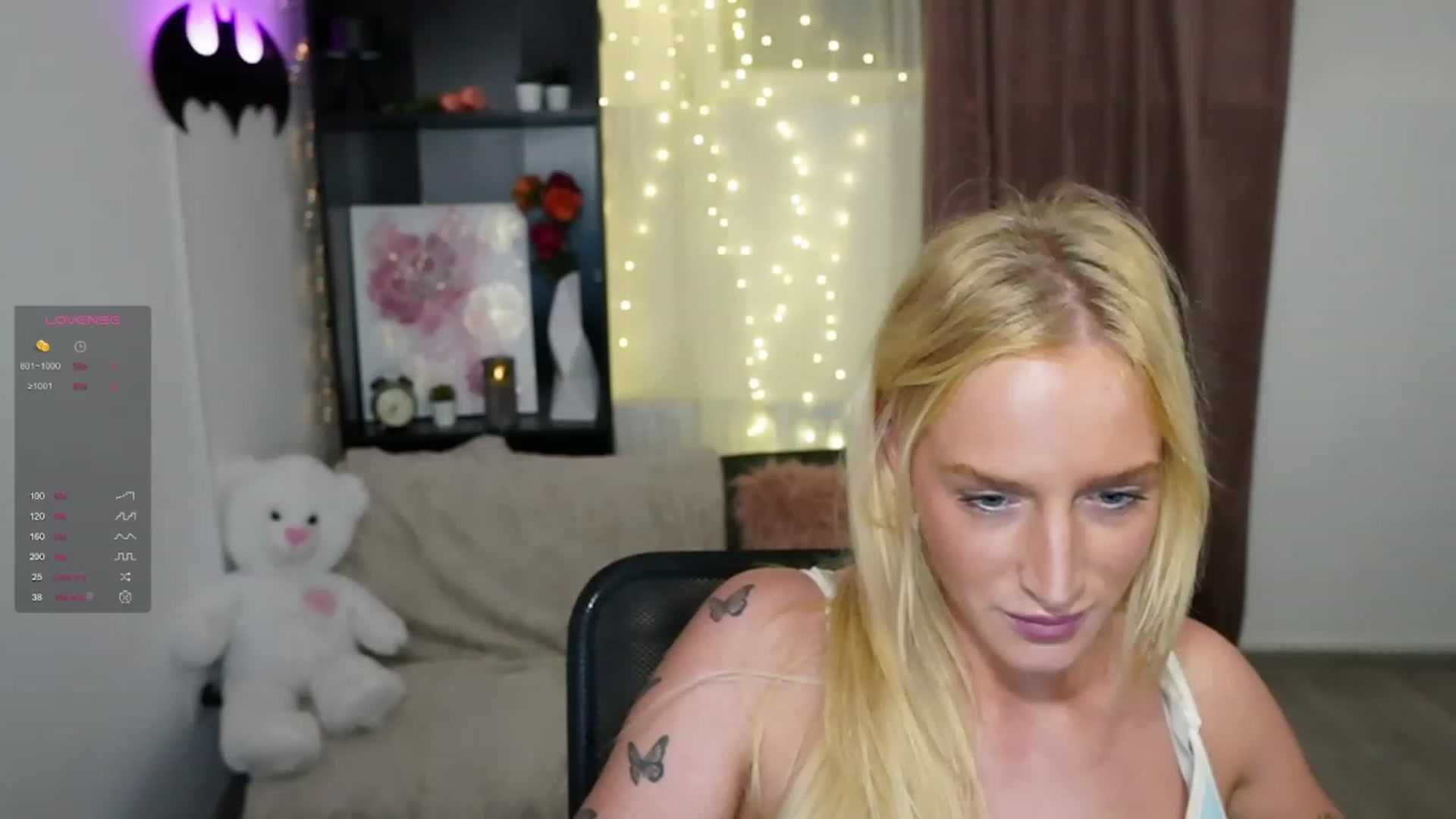 Gallery image thumbnail from NicoletteShea's myfreecams stream on, 11/06/2023, 18:51 image 16 of 20