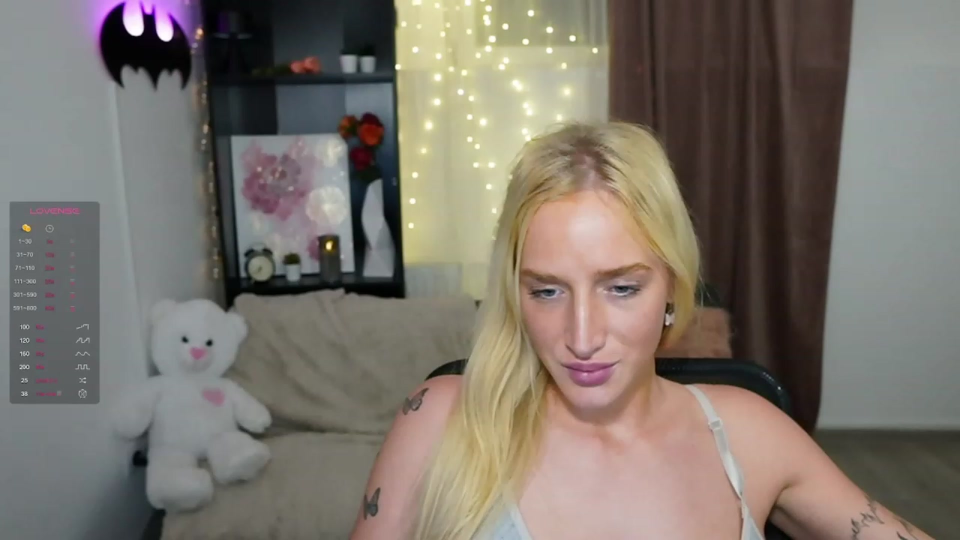 Gallery image thumbnail from NicoletteShea's myfreecams stream on, 11/06/2023, 19:33 image 15 of 20
