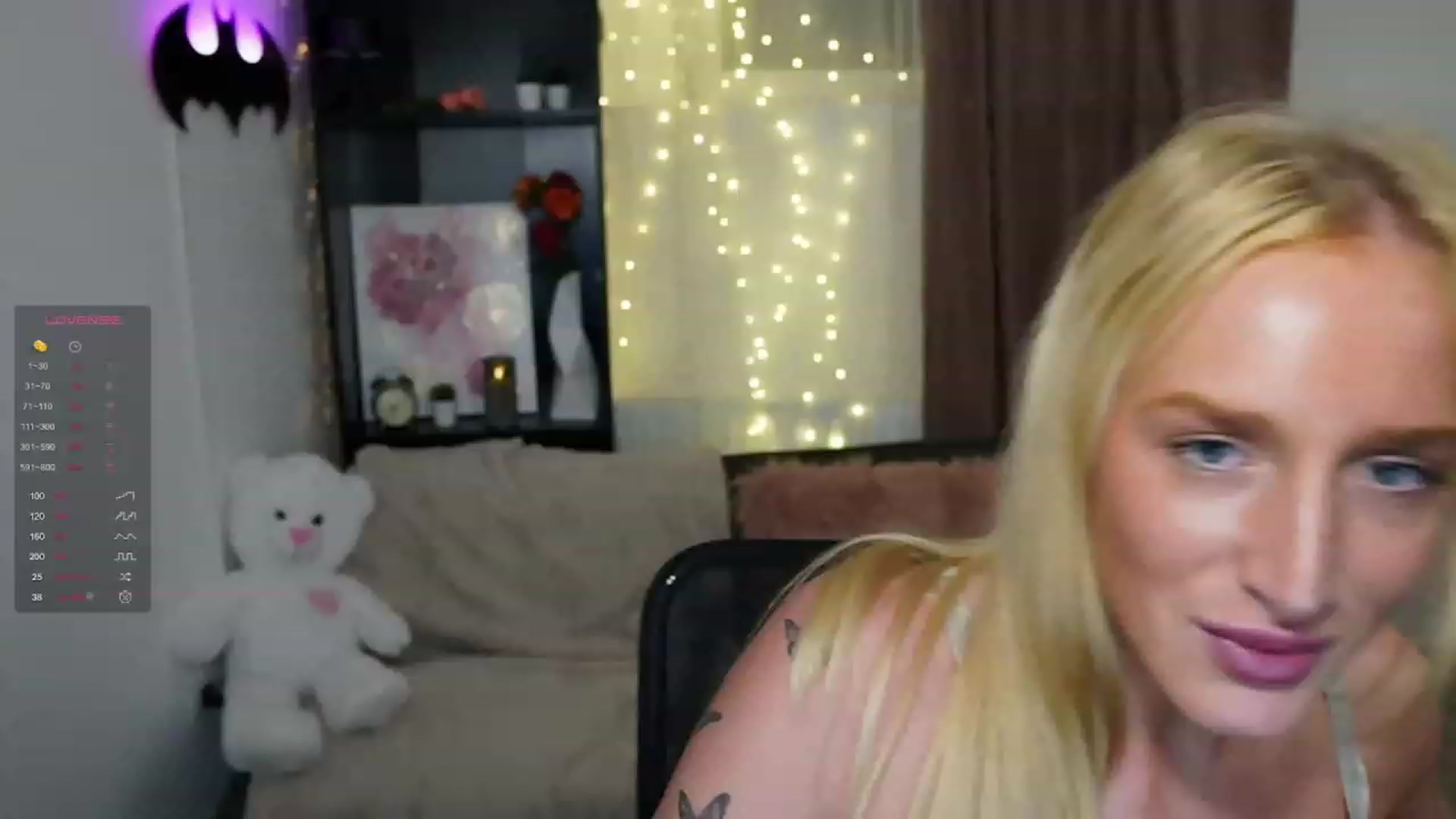 Gallery image thumbnail from NicoletteShea's myfreecams stream on, 11/06/2023, 19:33 image 17 of 20