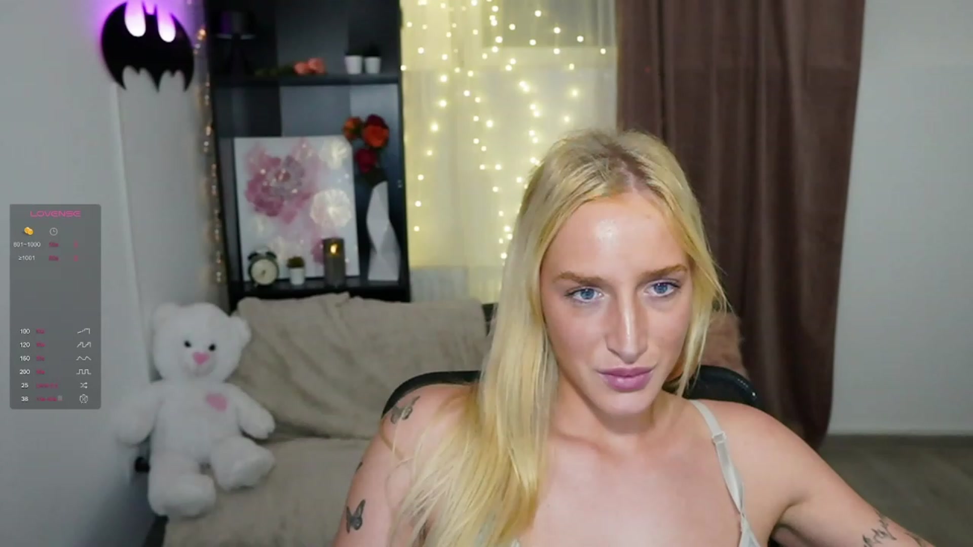 Gallery image thumbnail from NicoletteShea's myfreecams stream on, 11/06/2023, 19:33 image 13 of 20