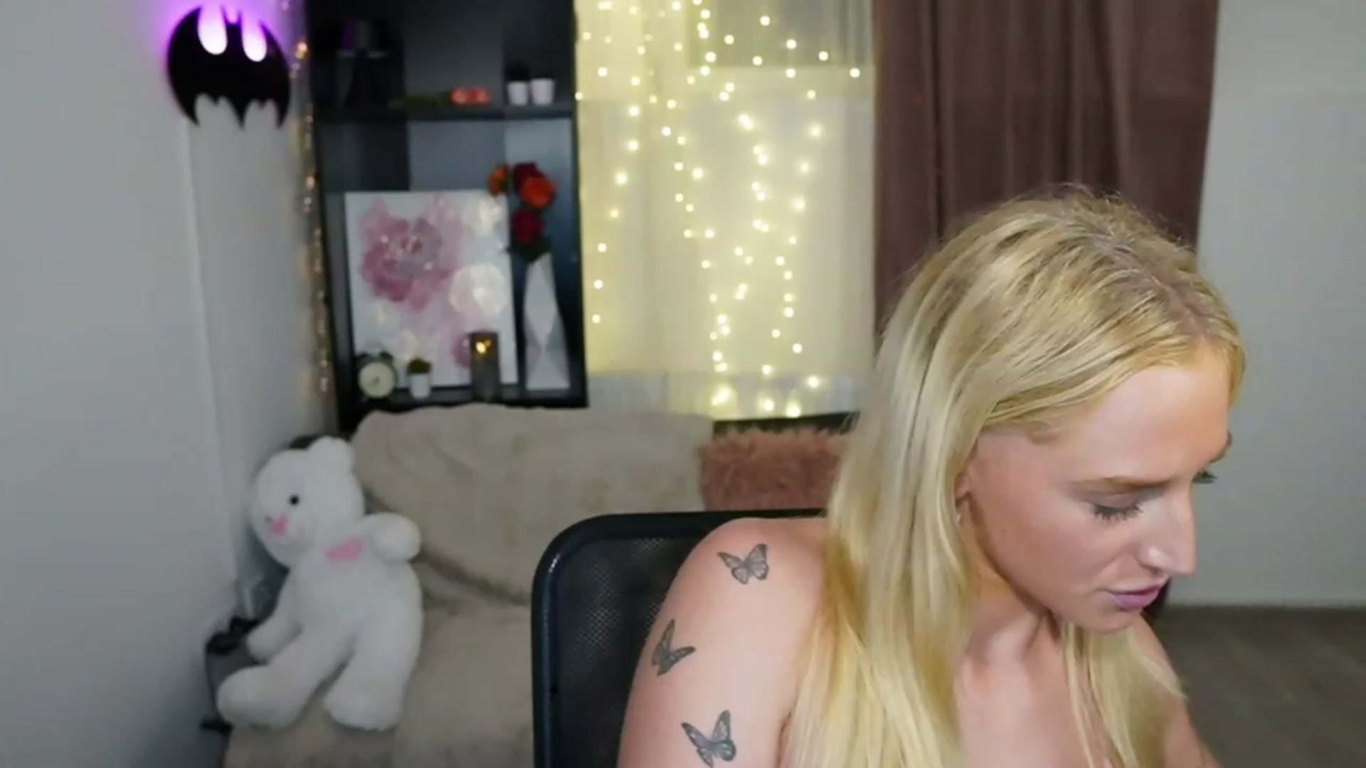 Gallery image thumbnail from NicoletteShea's myfreecams stream on, 11/07/2023, 20:27 image 17 of 20