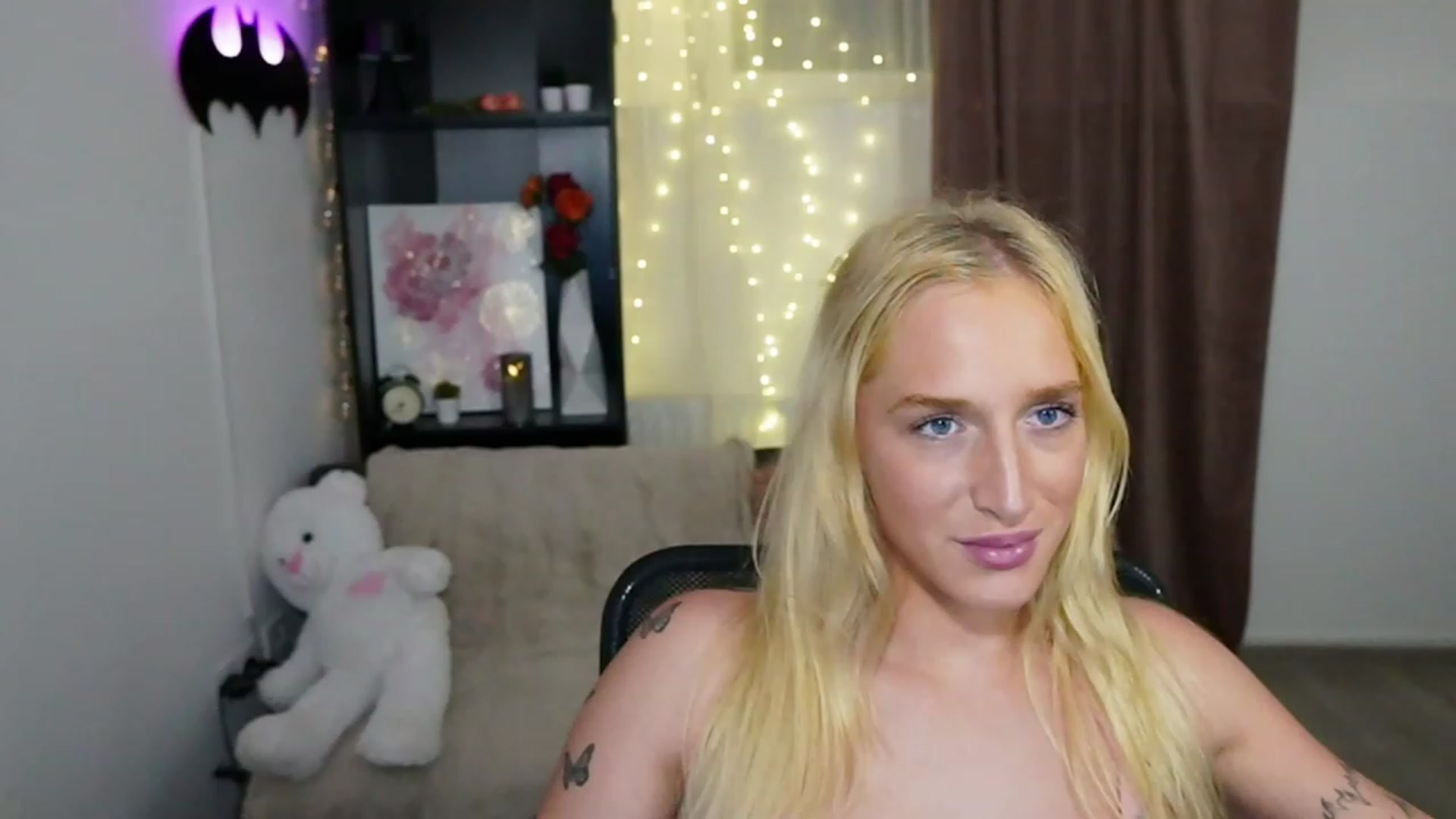 Gallery image thumbnail from NicoletteShea's myfreecams stream on, 11/07/2023, 21:29 image 17 of 20