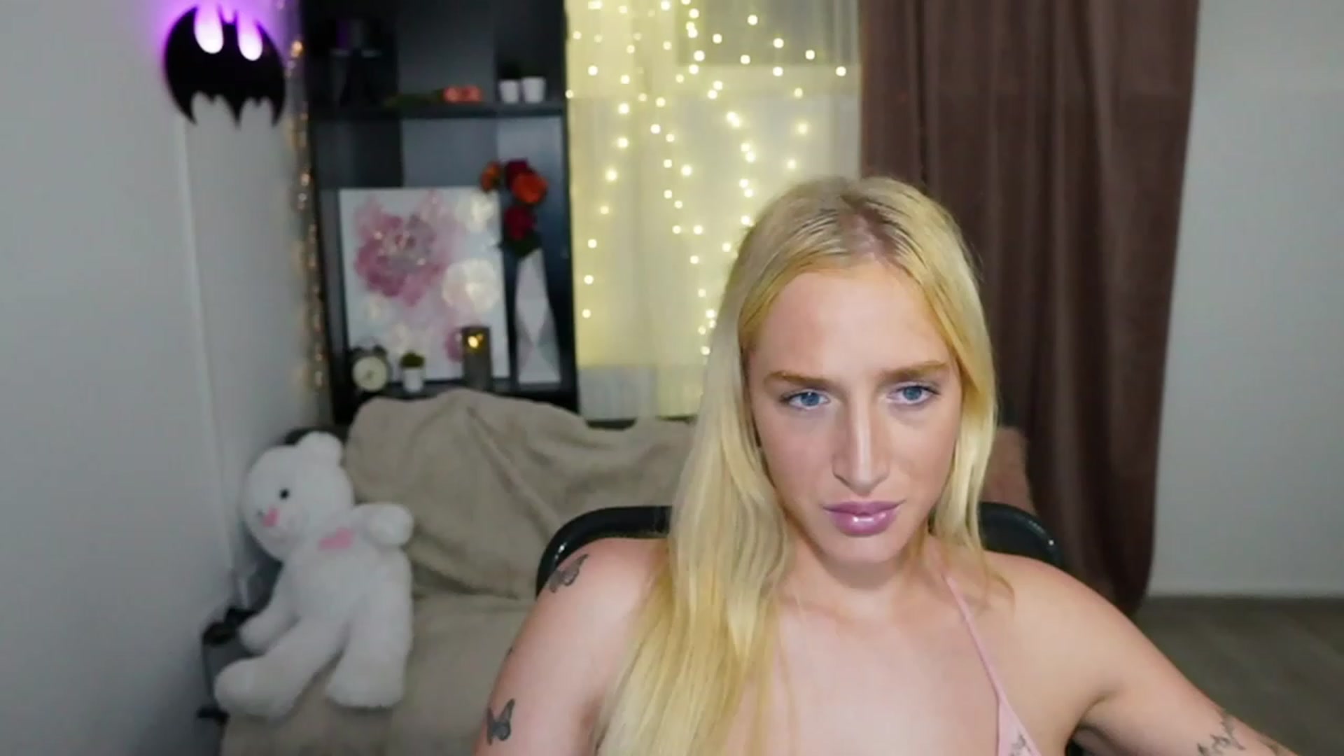 Gallery image thumbnail from NicoletteShea's myfreecams stream on, 11/07/2023, 21:29 image 1 of 20