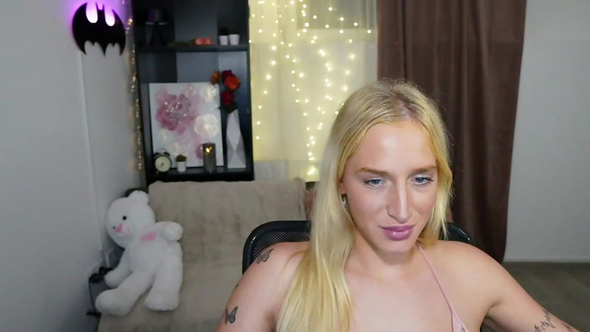 Gallery image thumbnail from NicoletteShea's myfreecams stream on, 11/07/2023, 21:29 image 16 of 20