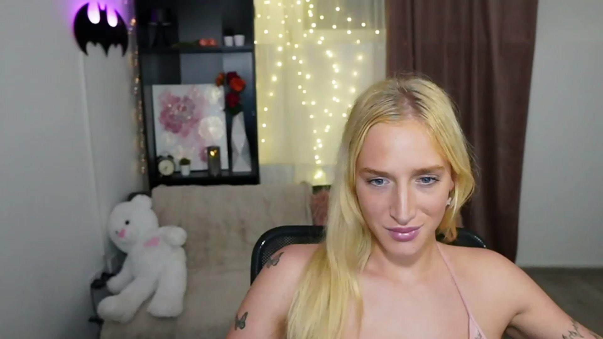 Gallery image thumbnail from NicoletteShea's myfreecams stream on, 11/07/2023, 21:29 image 10 of 20