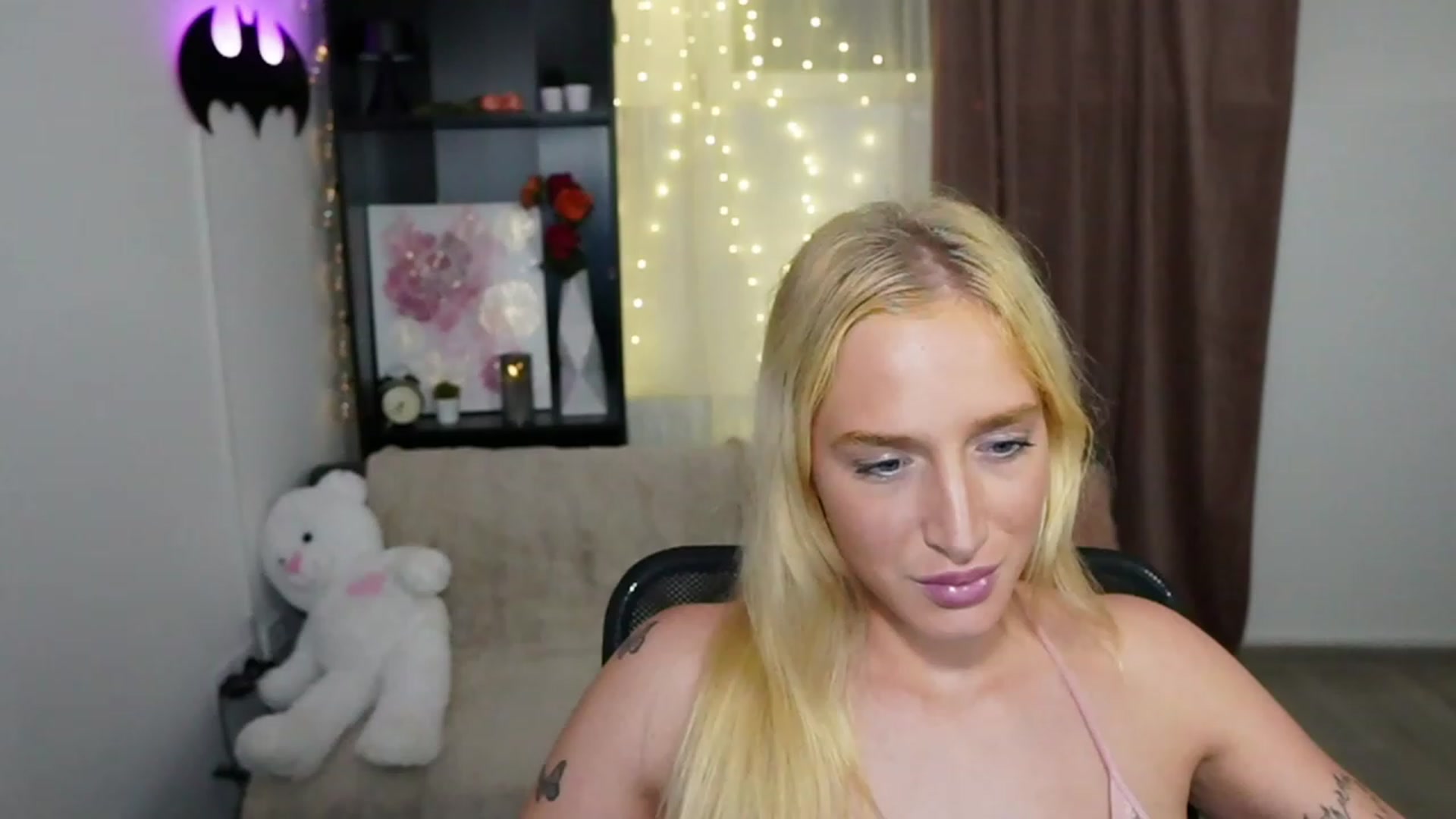 Gallery image thumbnail from NicoletteShea's myfreecams stream on, 11/07/2023, 21:29 image 13 of 20