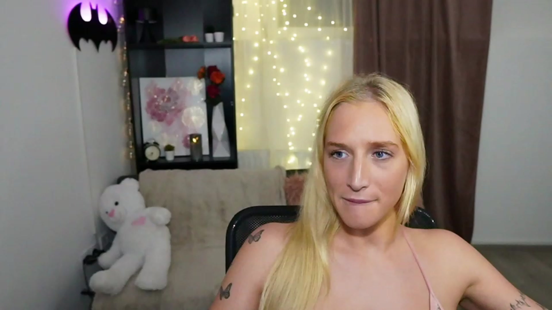 Gallery image thumbnail from NicoletteShea's myfreecams stream on, 11/07/2023, 21:29 image 18 of 20