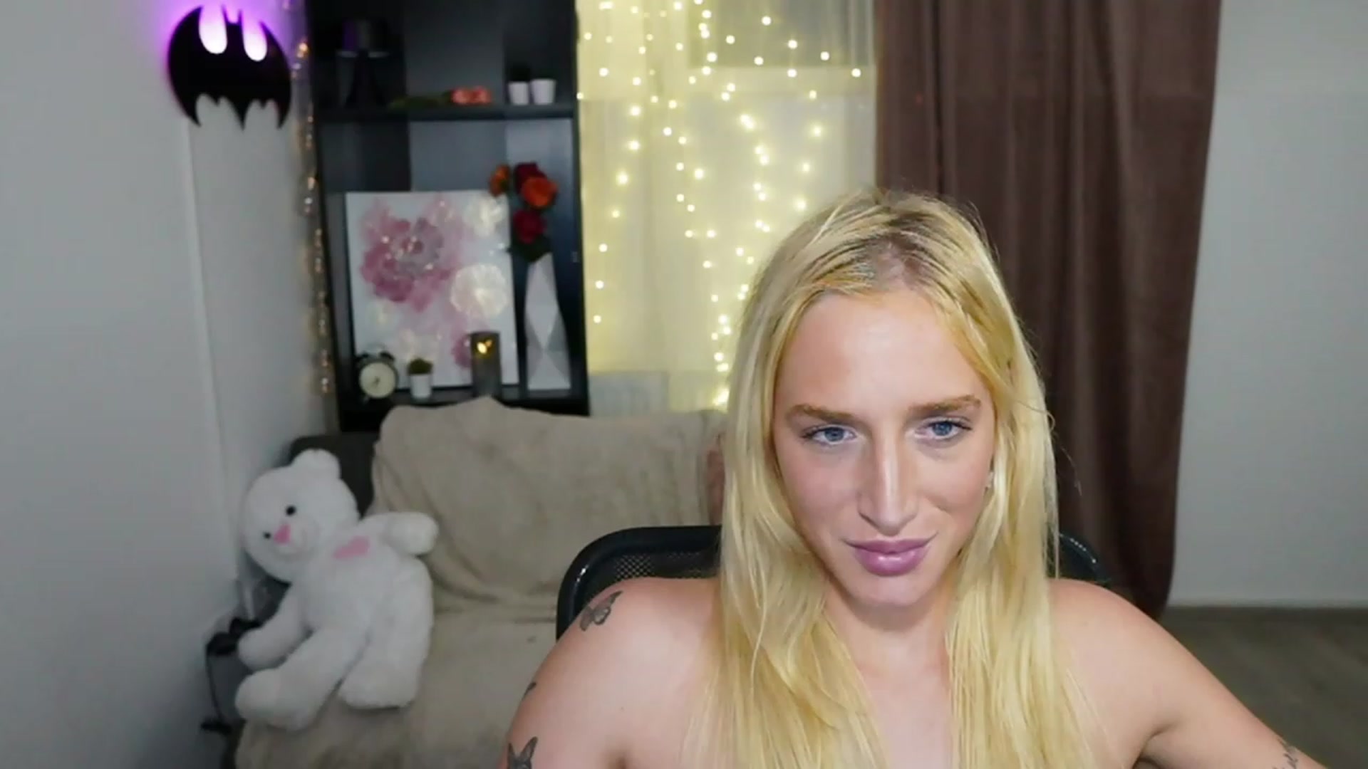Gallery image thumbnail from NicoletteShea's myfreecams stream on, 11/08/2023, 24:04 image 17 of 20