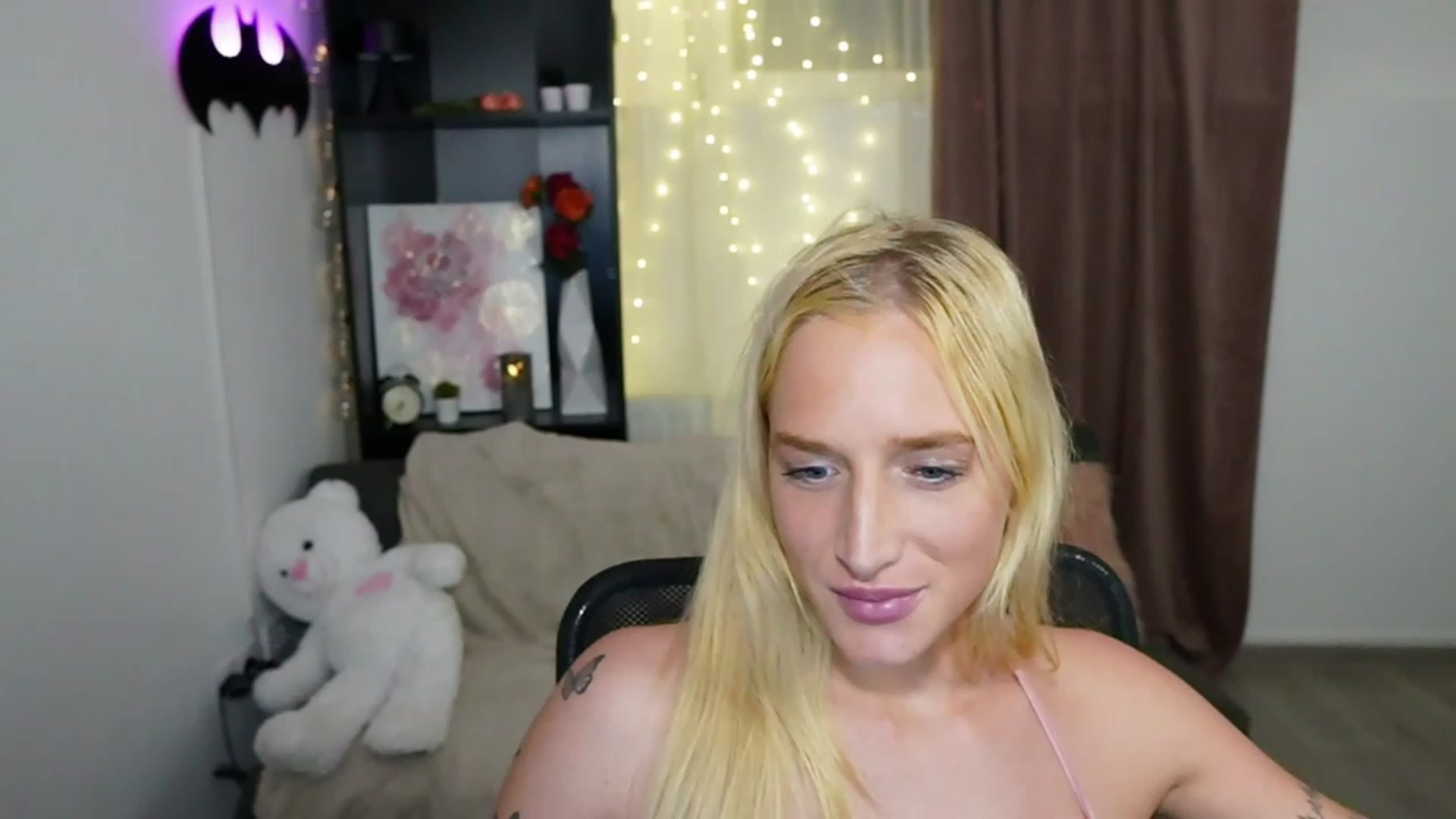 Gallery image thumbnail from NicoletteShea's myfreecams stream on, 11/08/2023, 24:12 image 4 of 20
