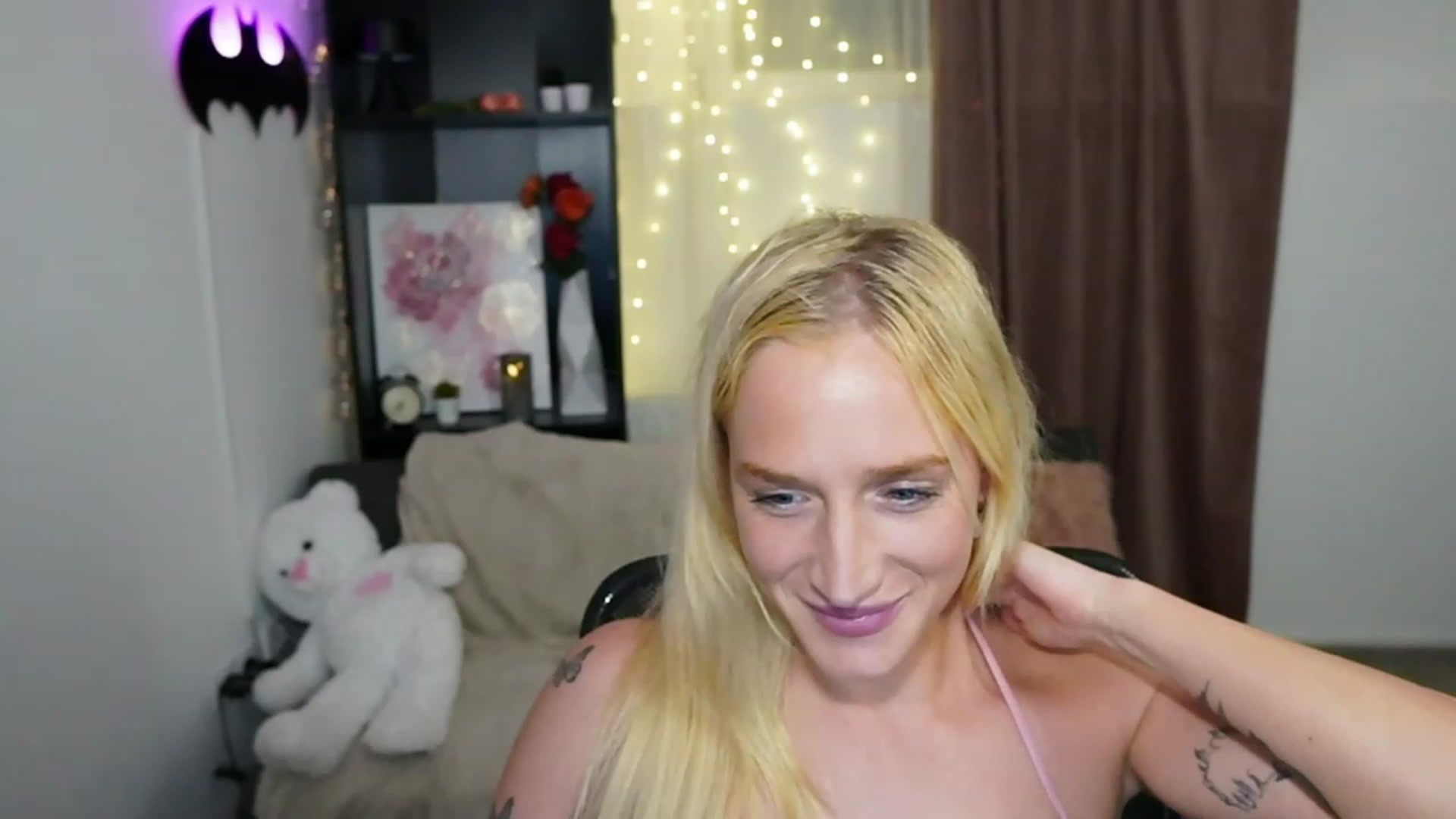 Gallery image thumbnail from NicoletteShea's myfreecams stream on, 11/08/2023, 24:12 image 6 of 20