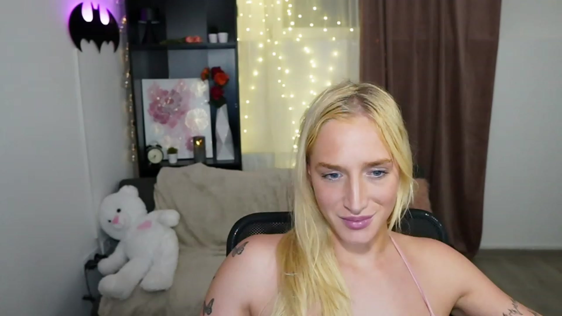 Gallery image thumbnail from NicoletteShea's myfreecams stream on, 11/08/2023, 24:12 image 19 of 20