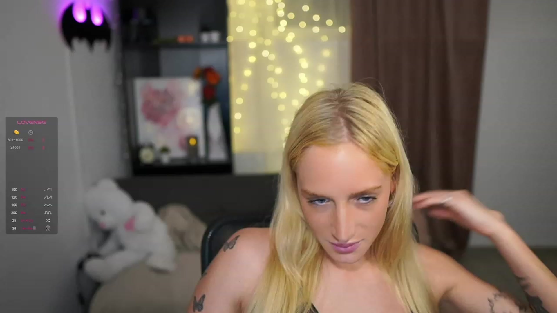 Gallery image thumbnail from NicoletteShea's myfreecams stream on, 11/08/2023, 20:48 image 3 of 20