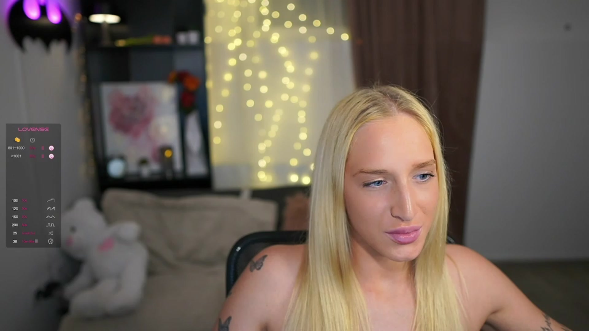 Gallery image thumbnail from NicoletteShea's myfreecams stream on, 11/15/2023, 21:04 image 20 of 20