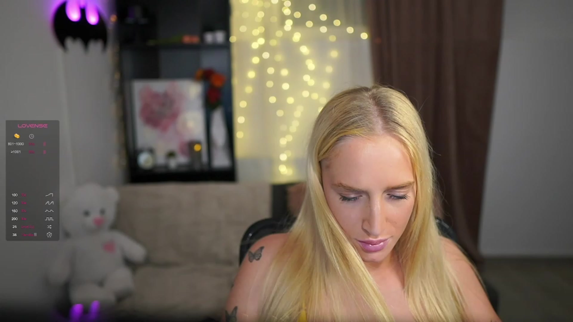 Gallery image thumbnail from NicoletteShea's myfreecams stream on, 11/16/2023, 17:42 image 9 of 20