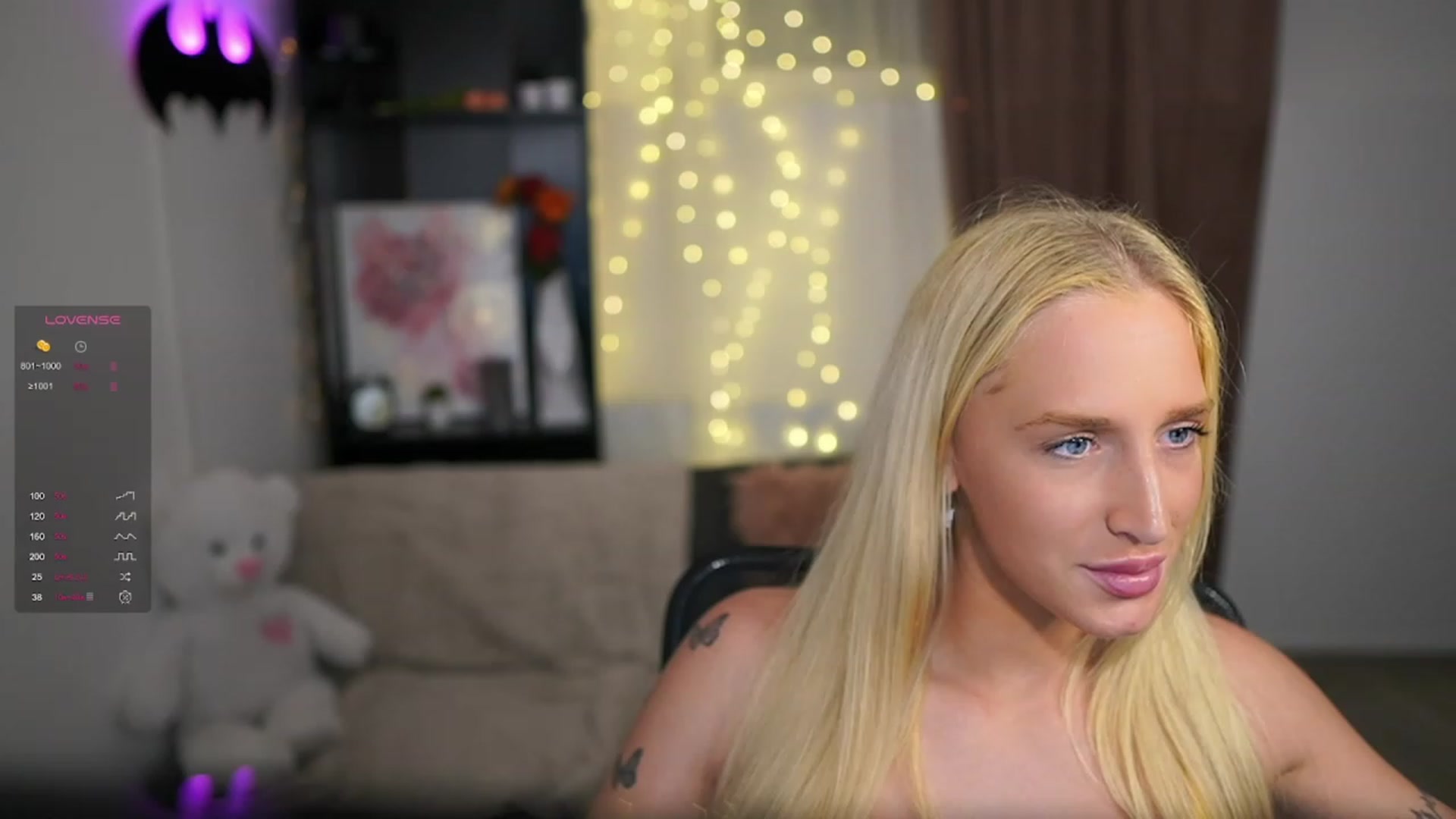 Gallery image thumbnail from NicoletteShea's myfreecams stream on, 11/16/2023, 20:44 image 19 of 20