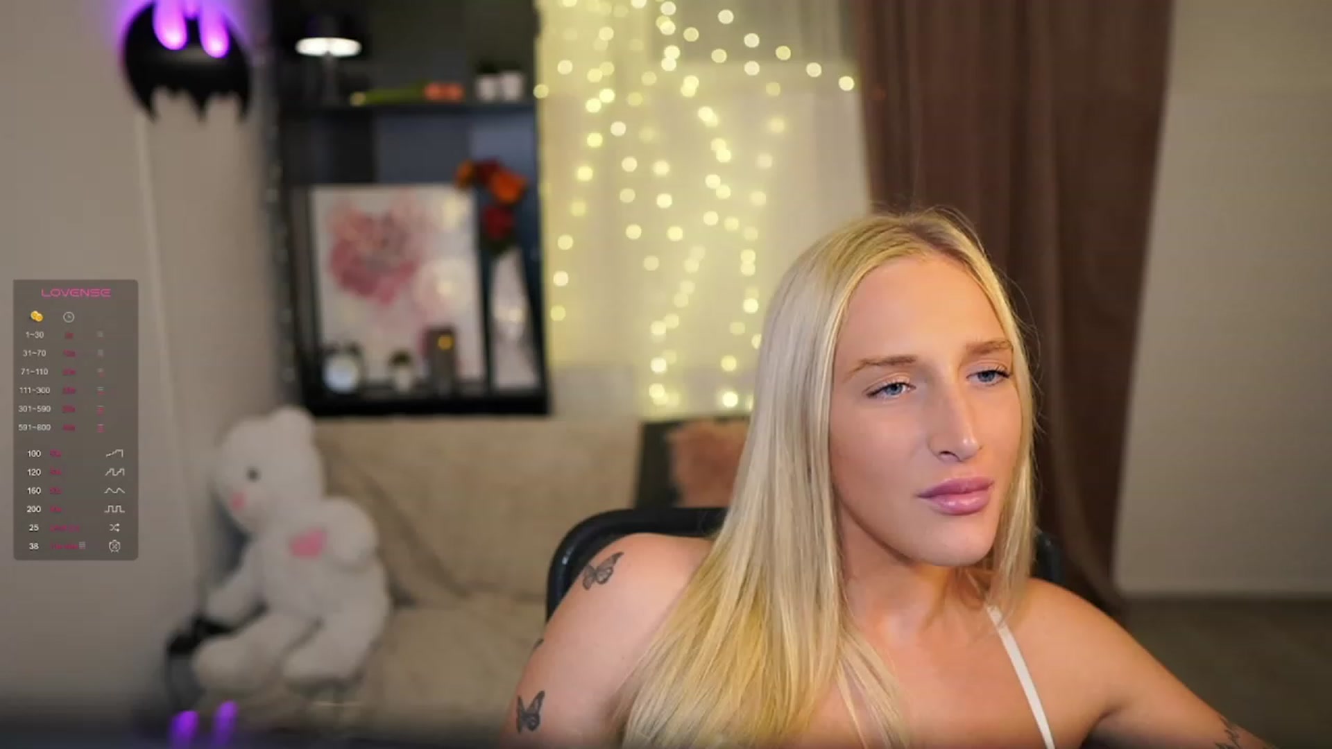 Gallery image thumbnail from NicoletteShea's myfreecams stream on, 11/19/2023, 20:35 image 20 of 20