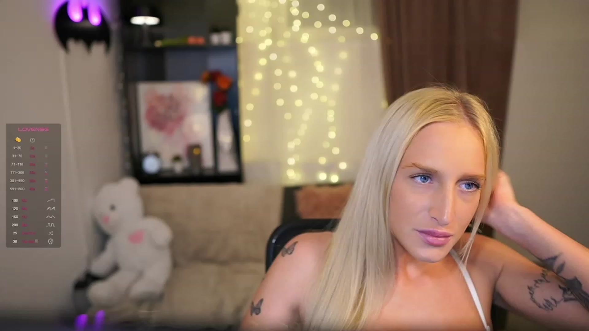 Gallery image thumbnail from NicoletteShea's myfreecams stream on, 11/19/2023, 20:35 image 4 of 20