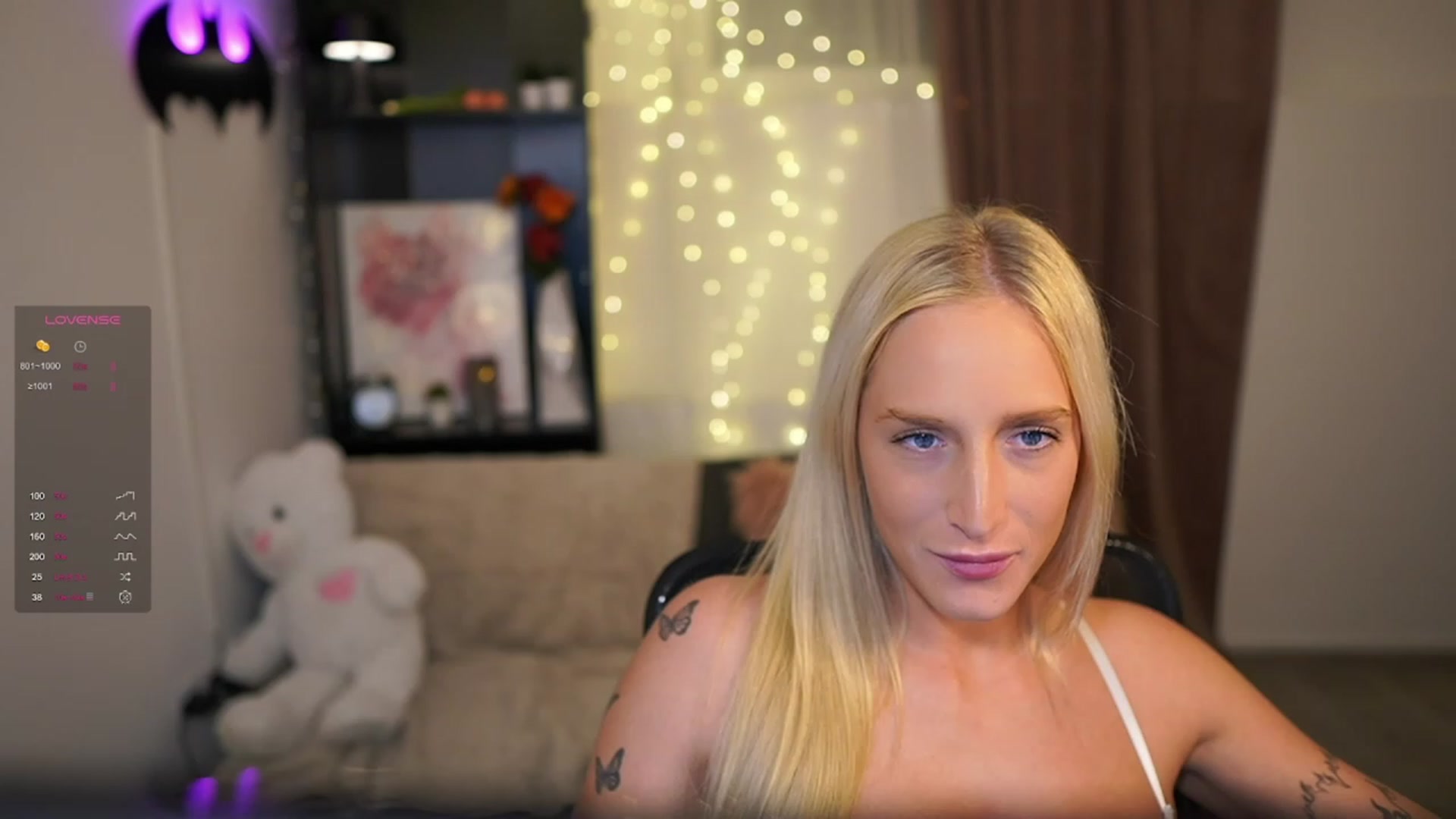 Gallery image thumbnail from NicoletteShea's myfreecams stream on, 11/19/2023, 20:35 image 2 of 20