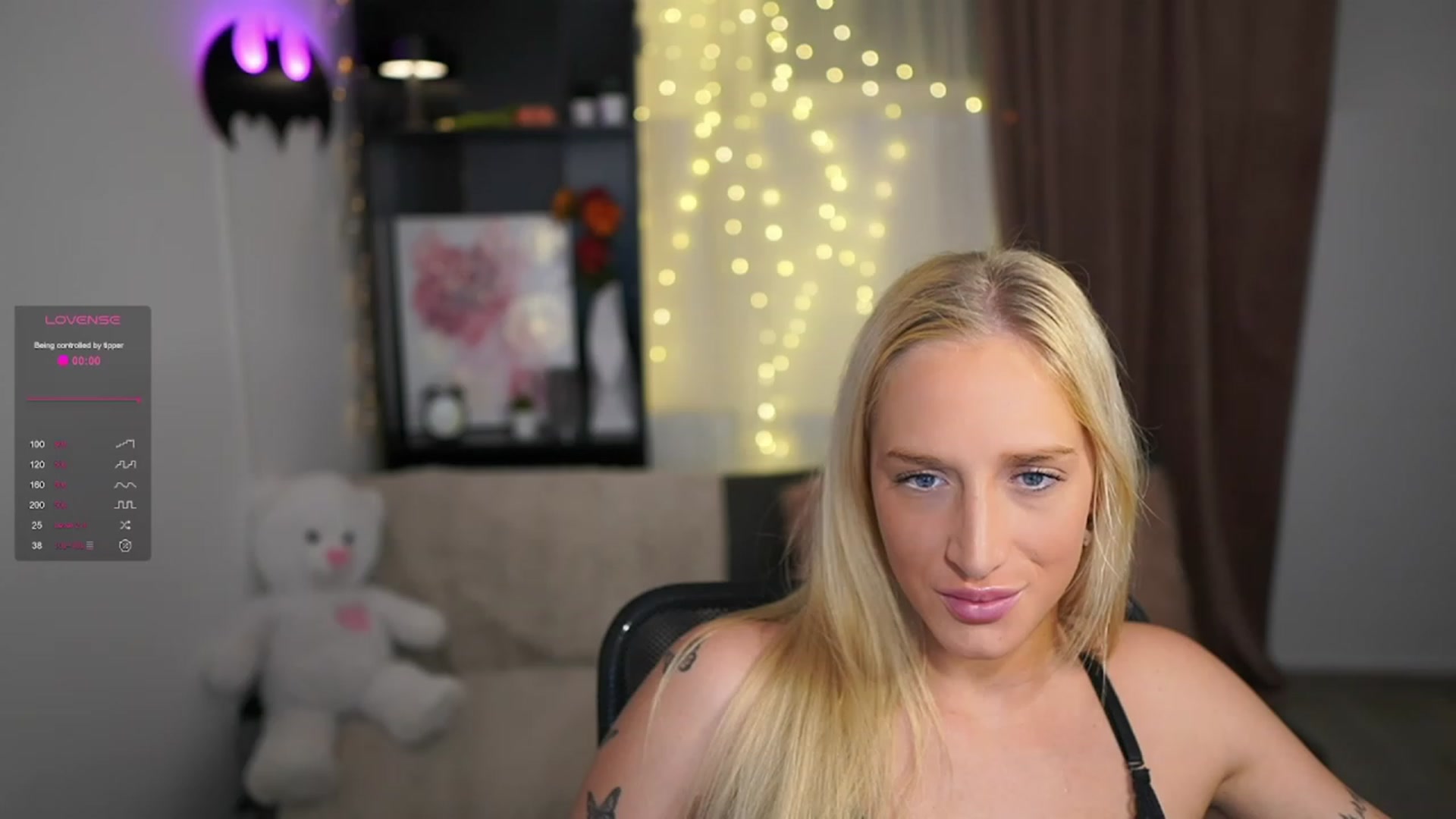 Gallery image thumbnail from NicoletteShea's myfreecams stream on, 11/20/2023, 15:05 image 11 of 20
