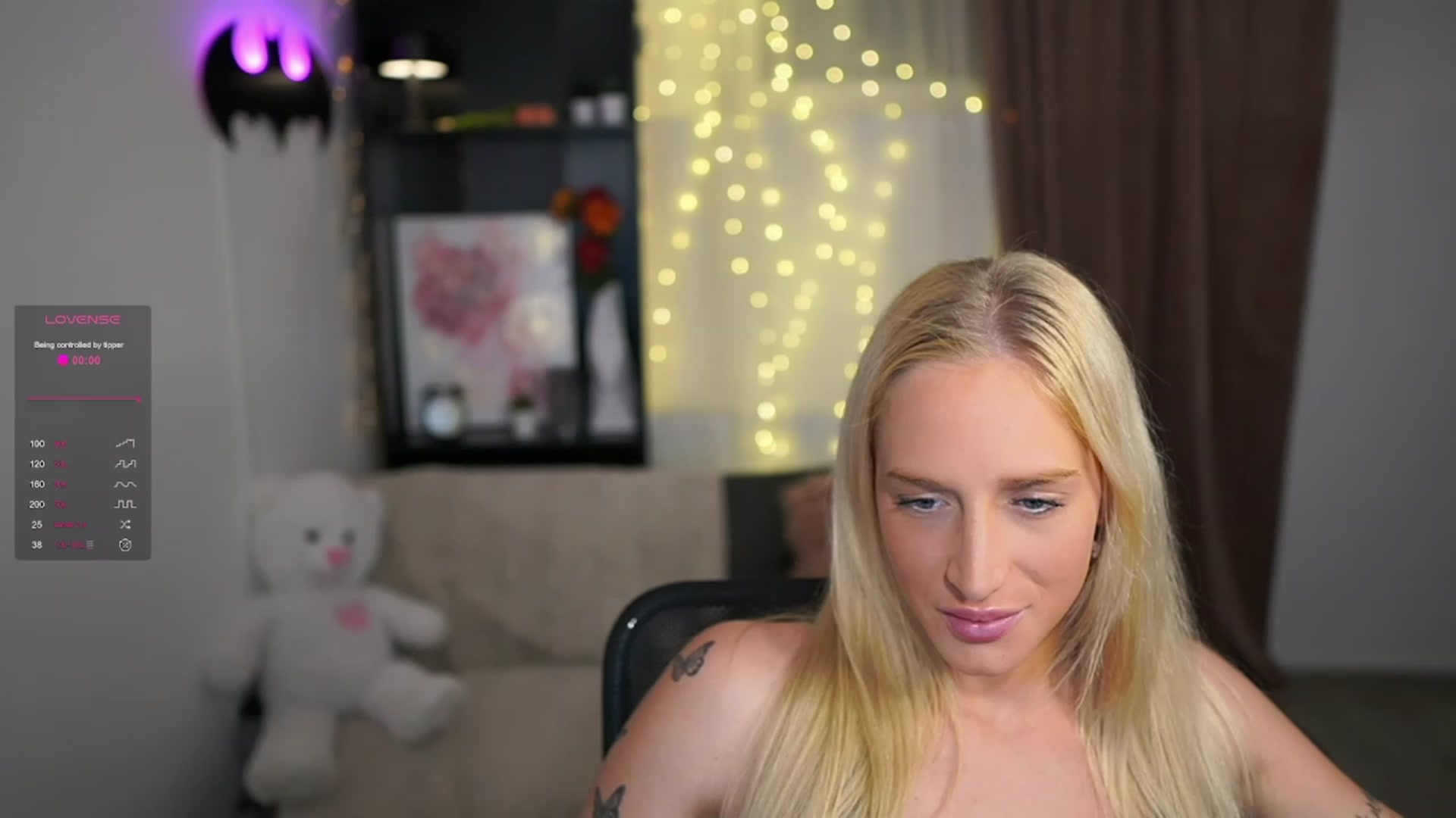 Gallery image thumbnail from NicoletteShea's myfreecams stream on, 11/20/2023, 15:05 image 13 of 20