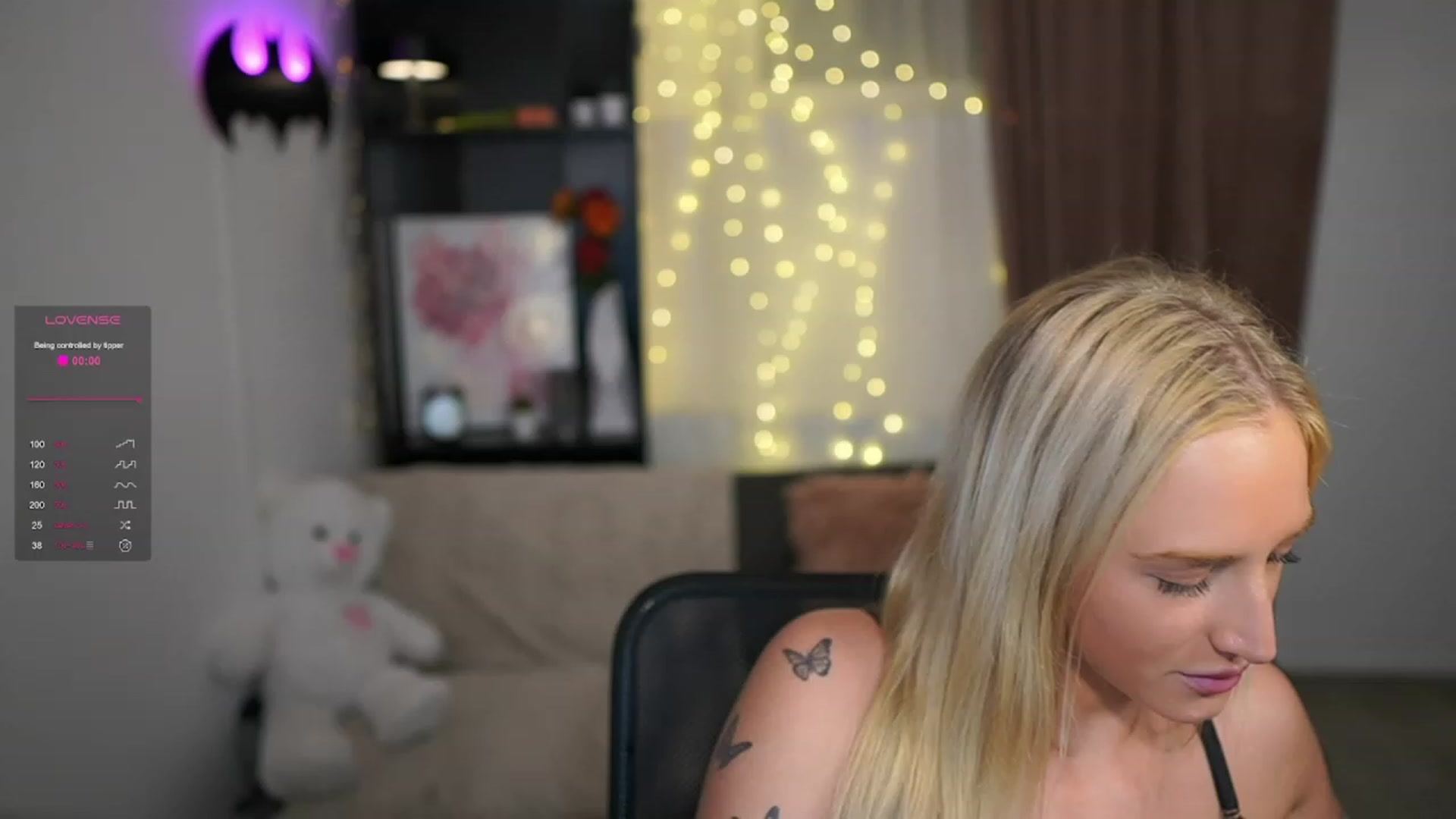Gallery image thumbnail from NicoletteShea's myfreecams stream on, 11/20/2023, 18:26 image 7 of 20